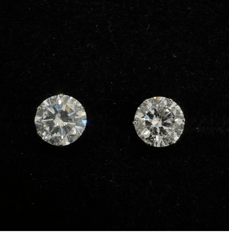 Luxury Promise G/F-SI2-G-N/SB Pt900 Diamond Earrings D1.021 D1.010 1.4g Medium * 2 55427