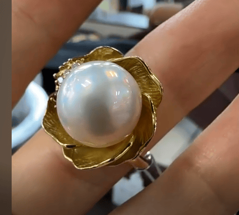 Luxury Promise K18 White South Sea Pearl Ring SPL 12.60 DA 0.04 11.7g 26-19980-0