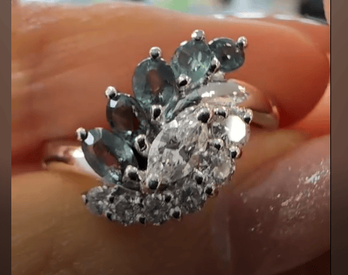 Luxury Promise PT900 Alexandrite Ring AX 0.63 DA 0.39 5.6g GRJ Specification 26-21160-0