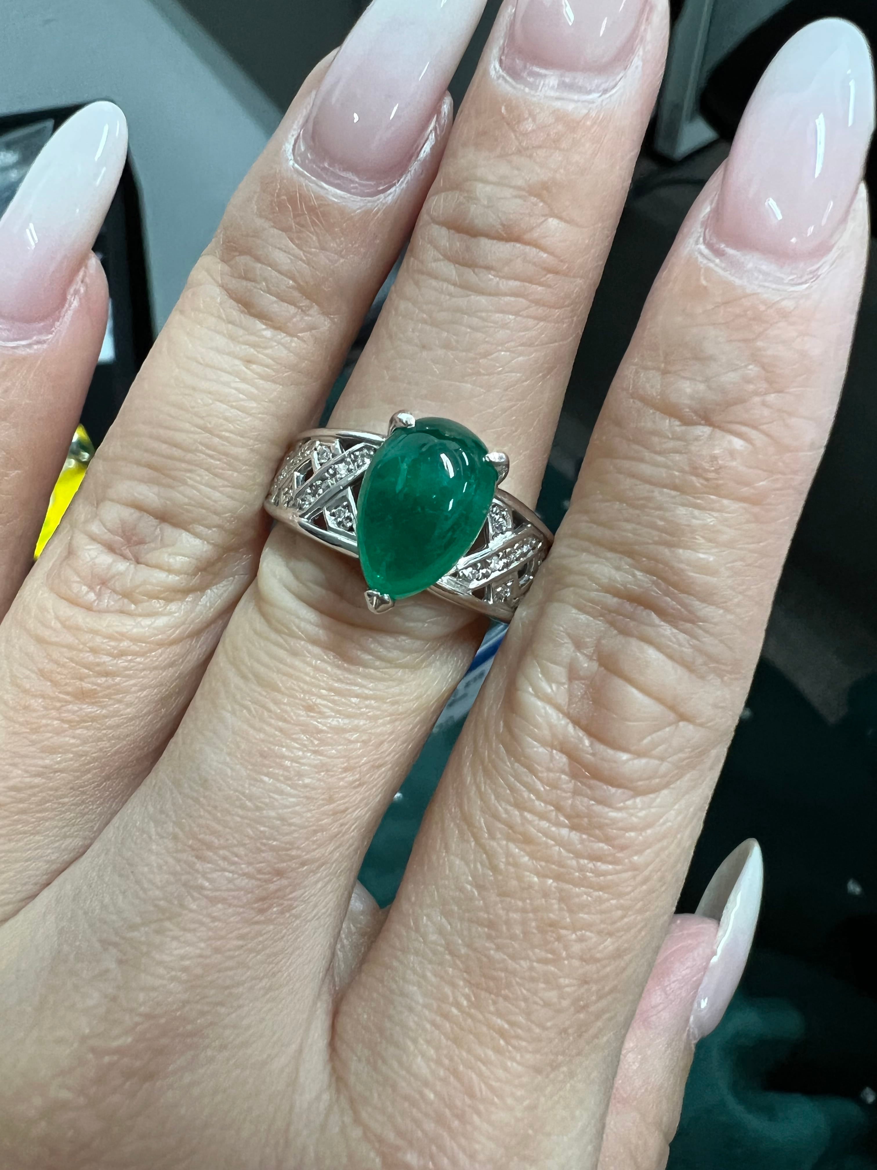 Luxury Promise PT900 Min. Viv. Gr. Emerald RING CX6132
