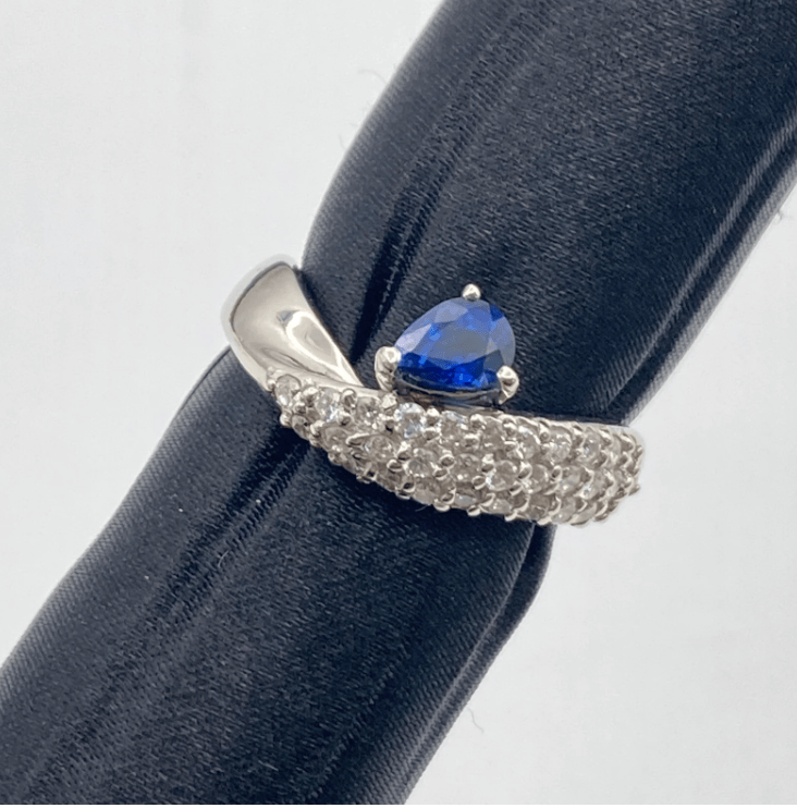 Luxury Promise Pt900 Sapphire Ring S0.59 D0.44 8.6g US 5.5 55471