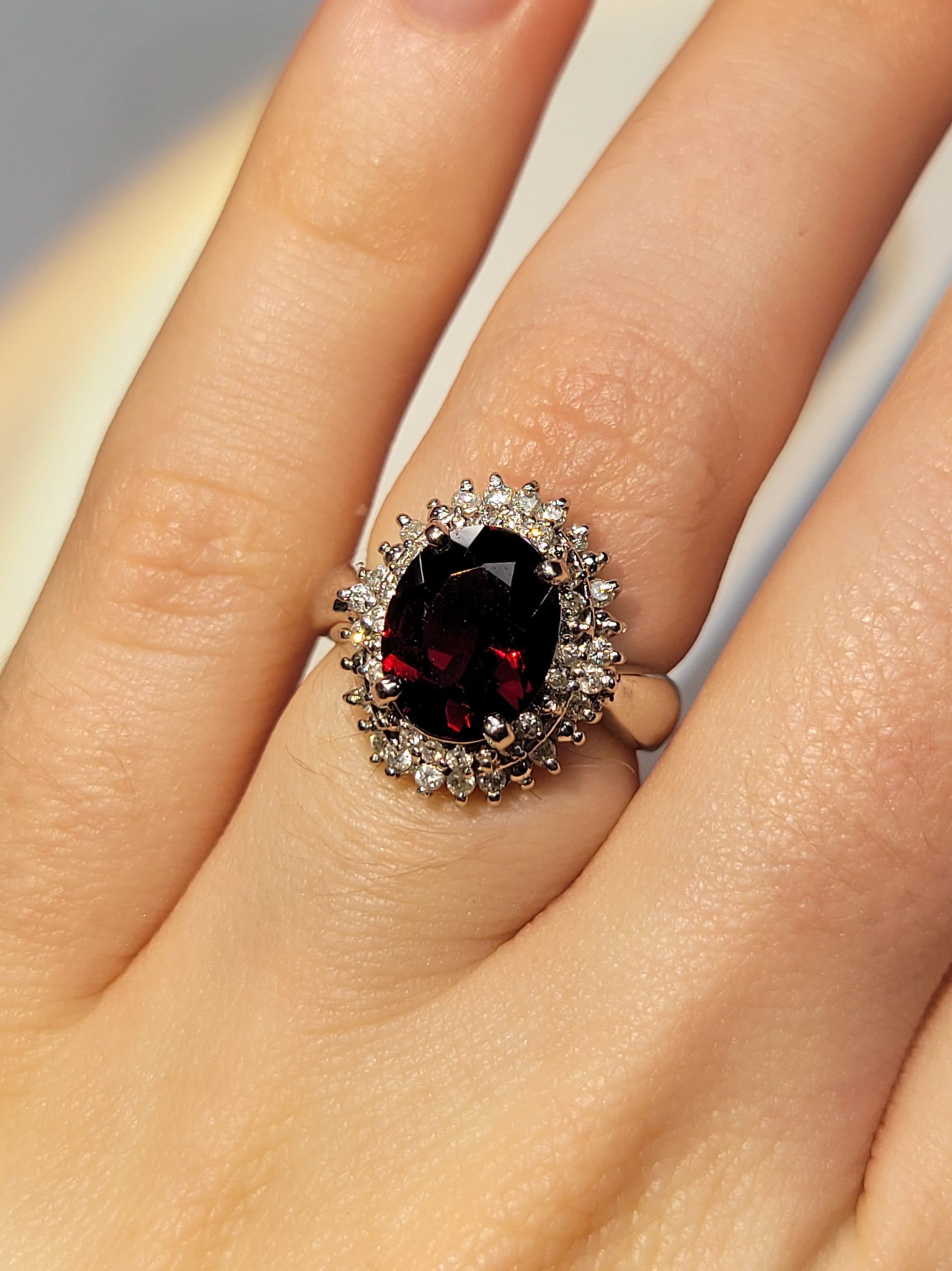 Luxury Promise Garnet Ring in Pt900 / G2.65ct / D0.37ct (4.5us) 3989 JJC0542