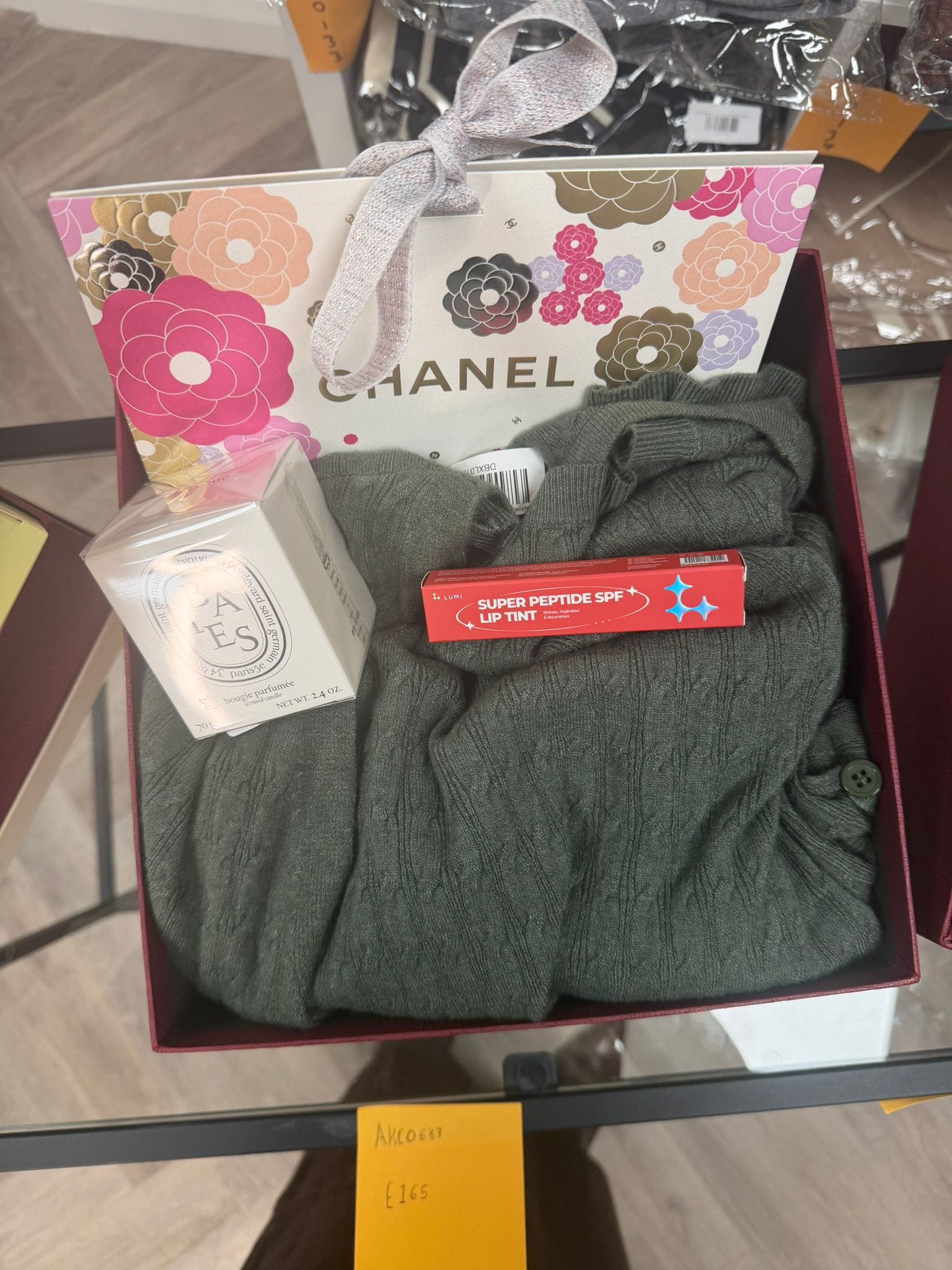 LUXURY PROMISE Moments of Care Gift Box 2 AKC0687