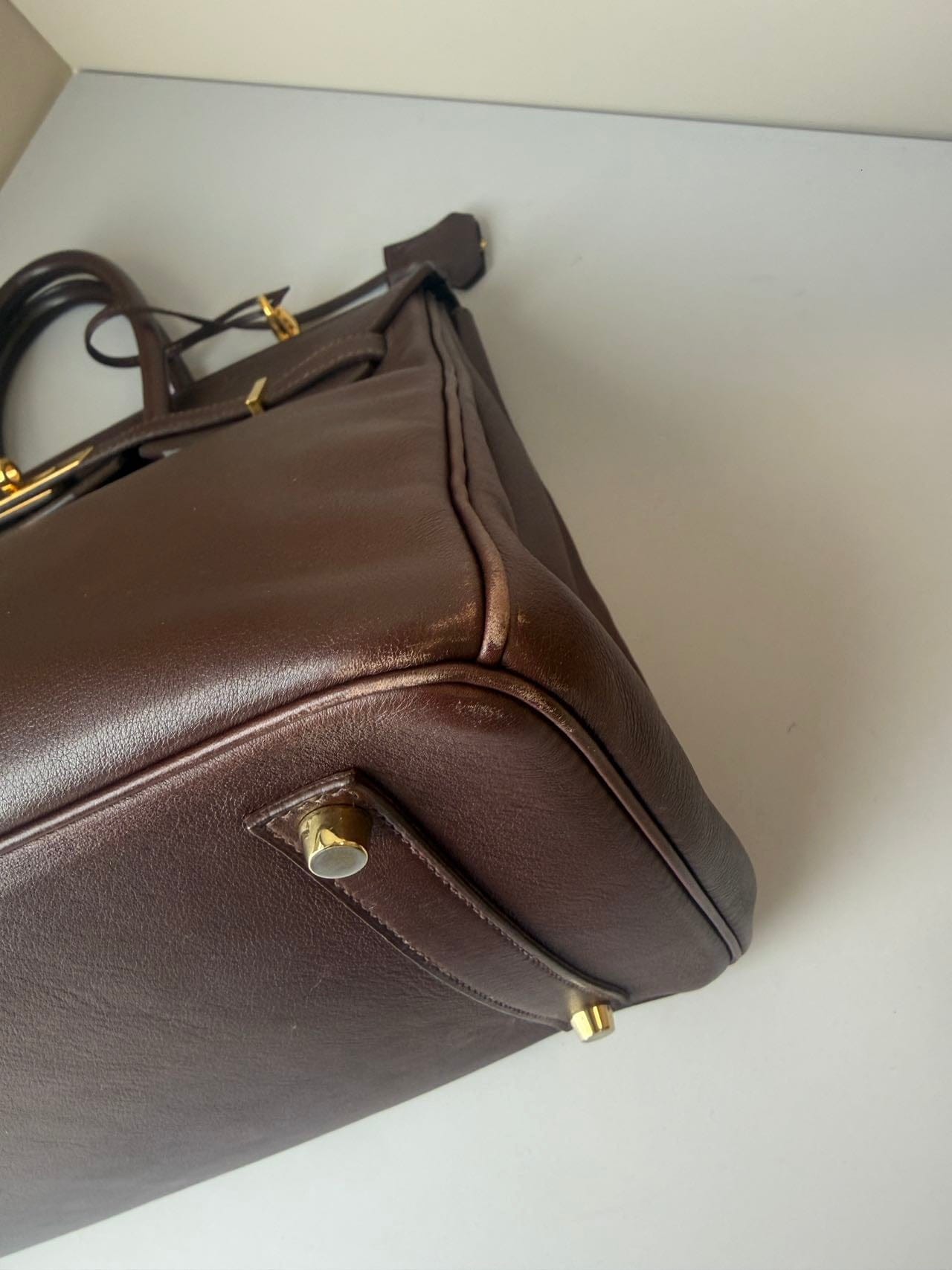 LUXURY PROMISE Hermès Birkin 35 in Mocca Box Calfskin with Gold Hardware