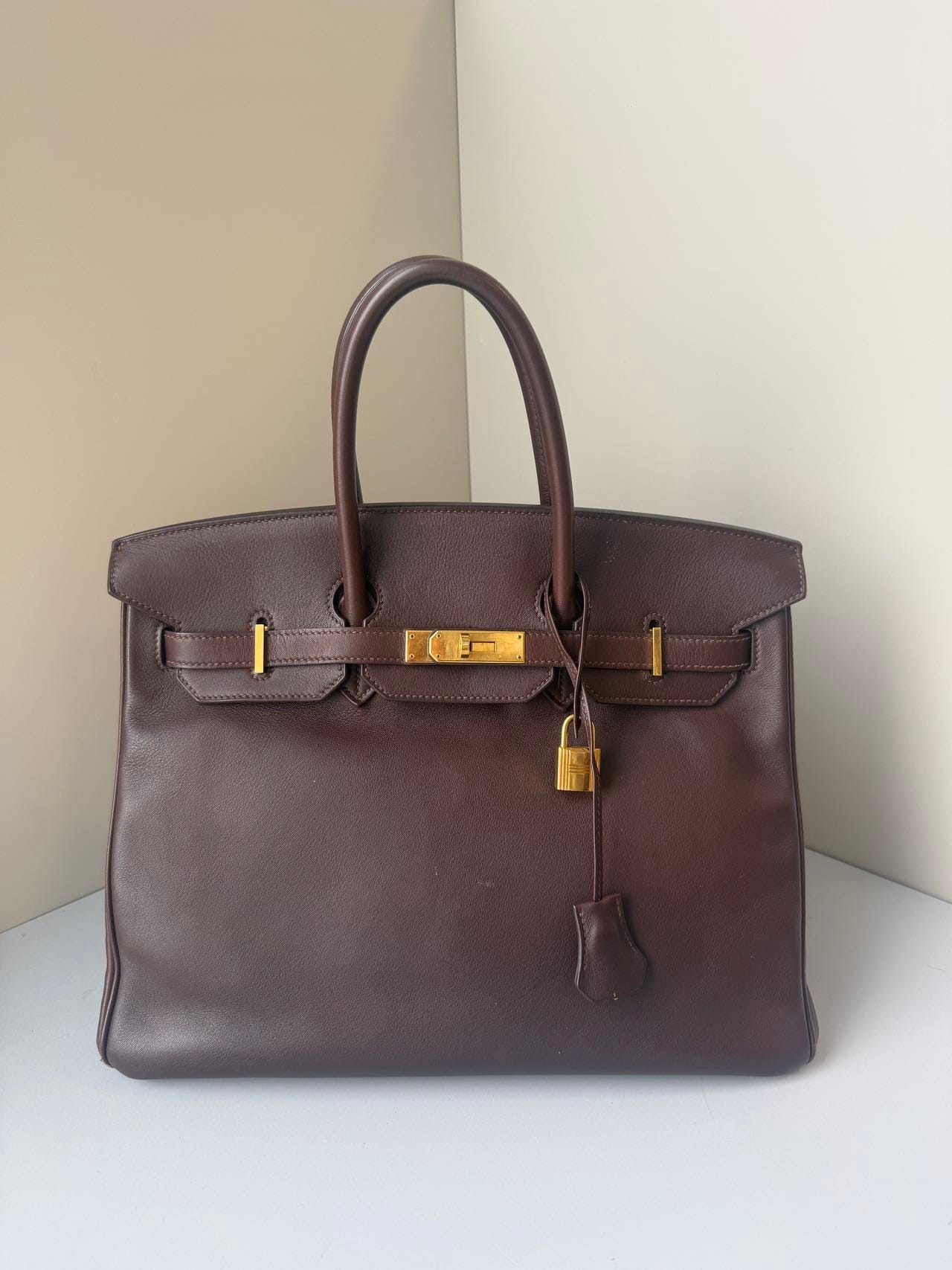 LUXURY PROMISE Hermès Birkin 35 in Mocca Box Calfskin with Gold Hardware