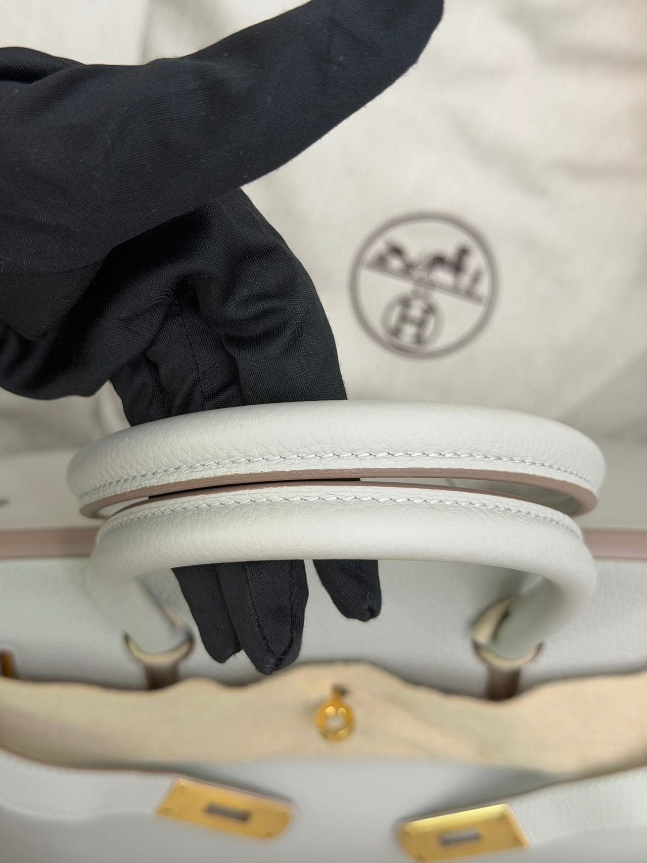 LUXURY PROMISE Hermès Birkin 35 Togo Pearl Gray Gold Hardware Y Stamp