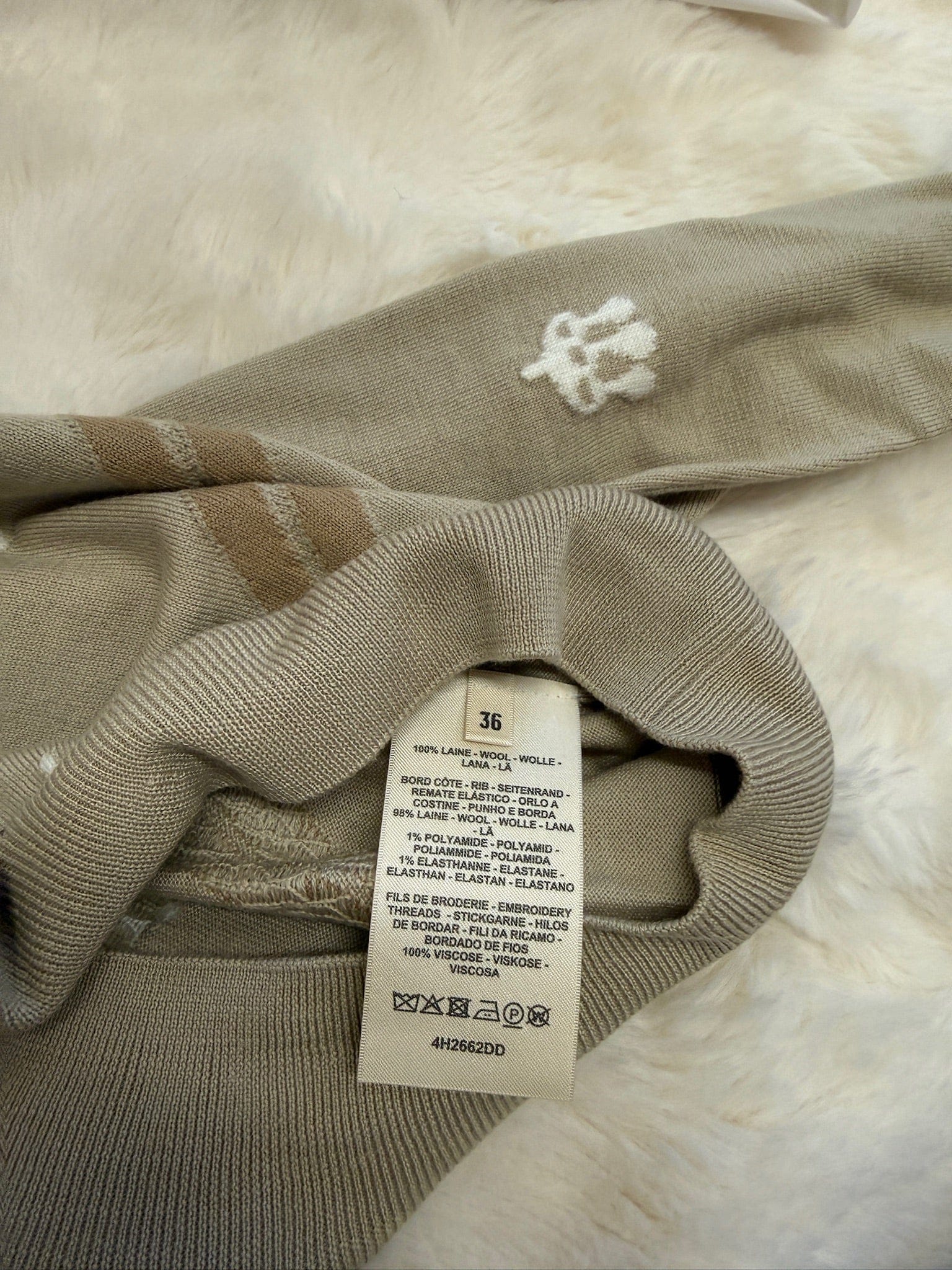 Luxury Promise Hermès Equestrian Embroidered Sweater - Beige Glaise