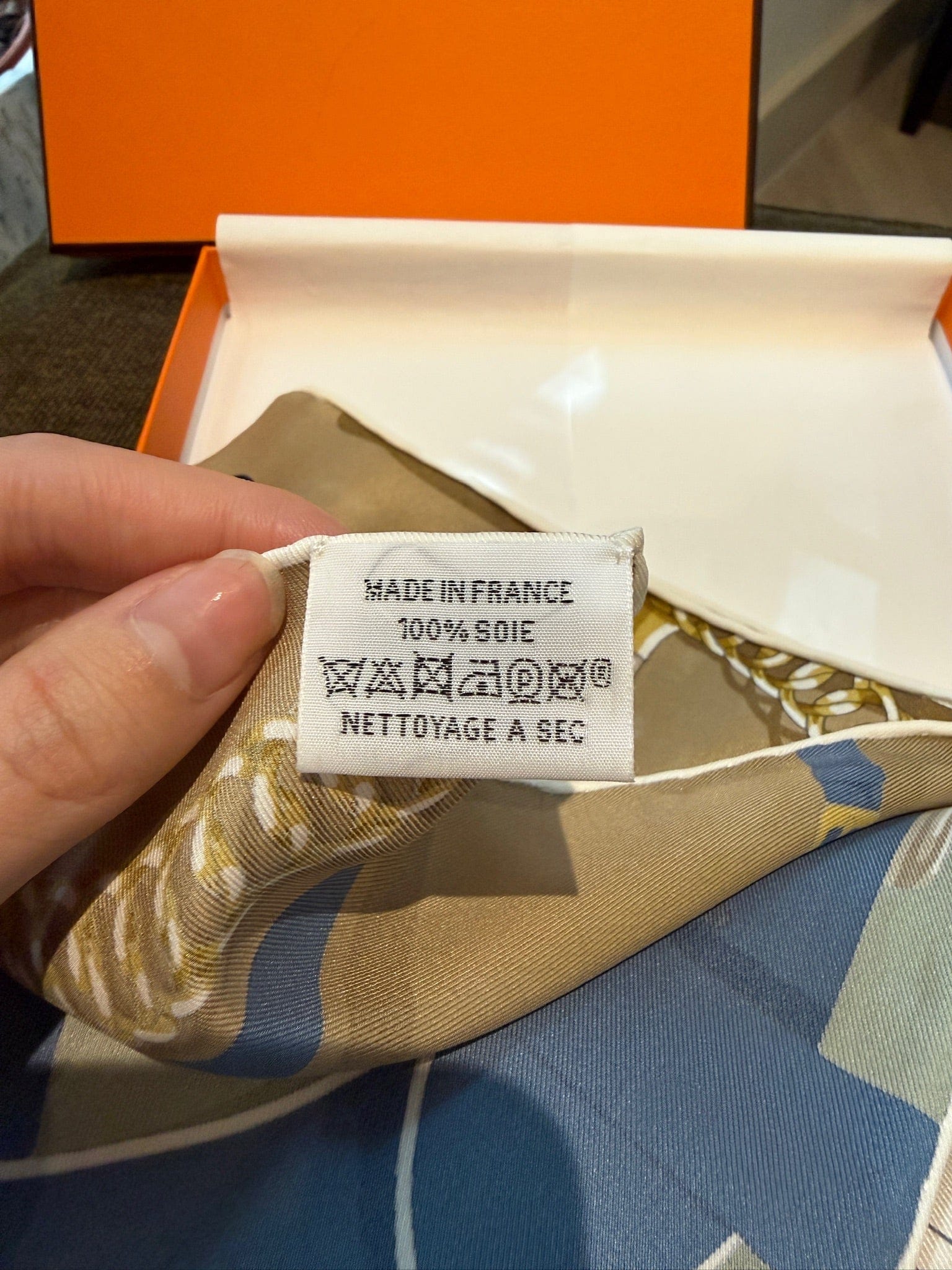 Luxury Promise Hermes Grand Manege Detail scarf 70