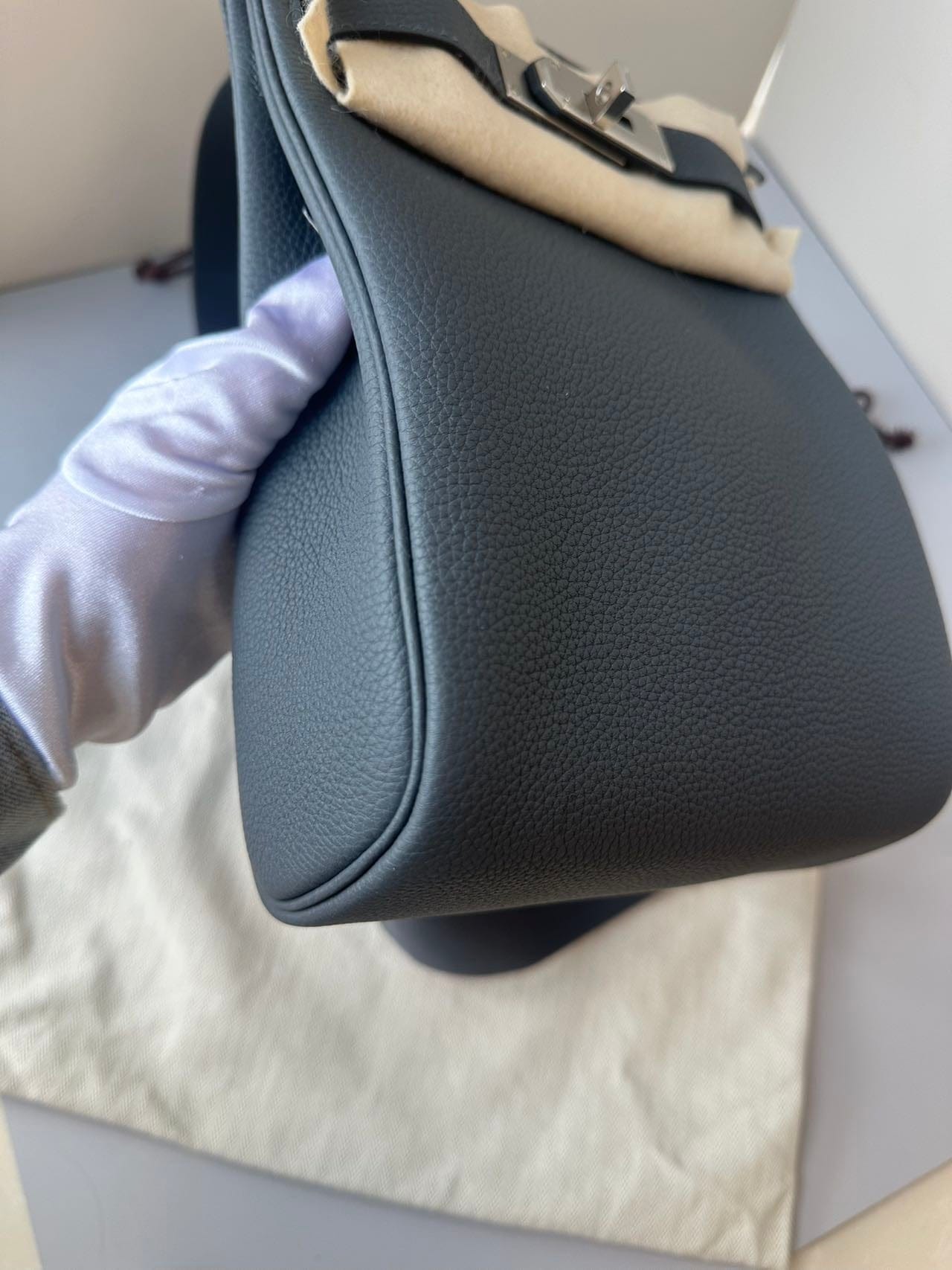 LUXURY PROMISE Hermès Hac a Dos PM Gris Misty Togo Leather Palladium Hardware (W Stamp)