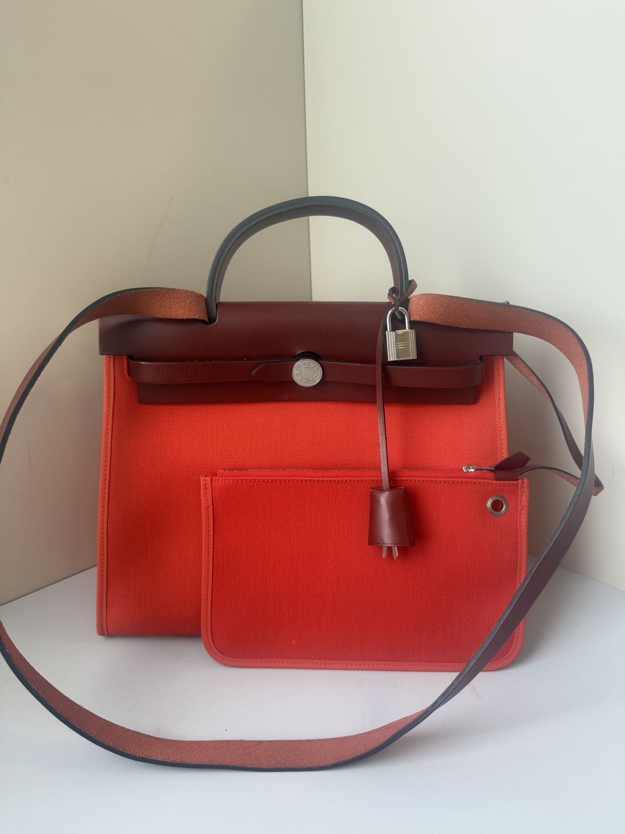 LUXURY PROMISE Hermès Herbag Zip 31 - Geranium Canvas & Rouge Sellier Leather (Y Stamp)