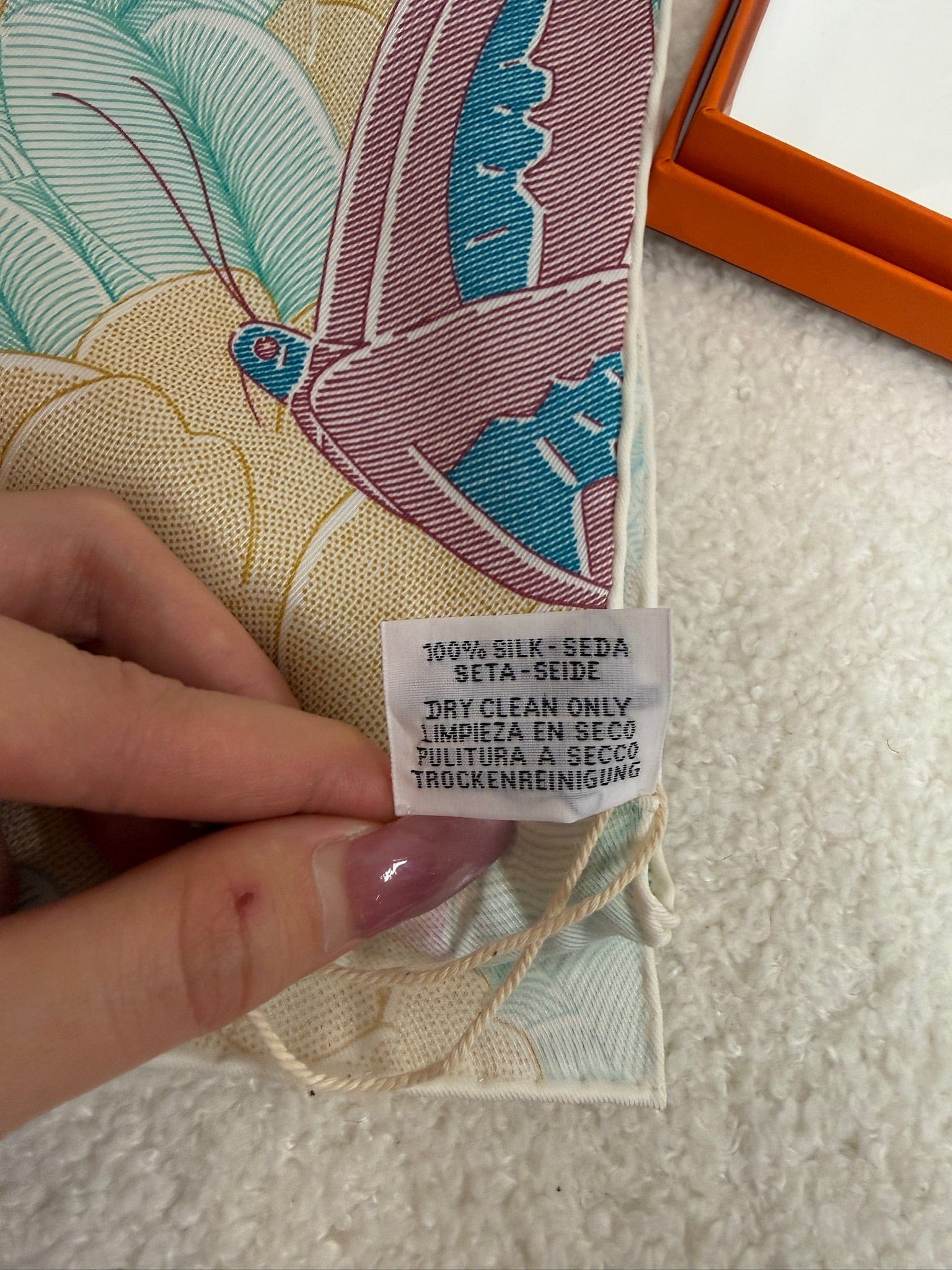 LUXURY PROMISE Hermès "Ivresse au Vent" 70cm Silk Scarf – Spring Rebirth & Freedom Motif – 2025 Spring/Summer Collection