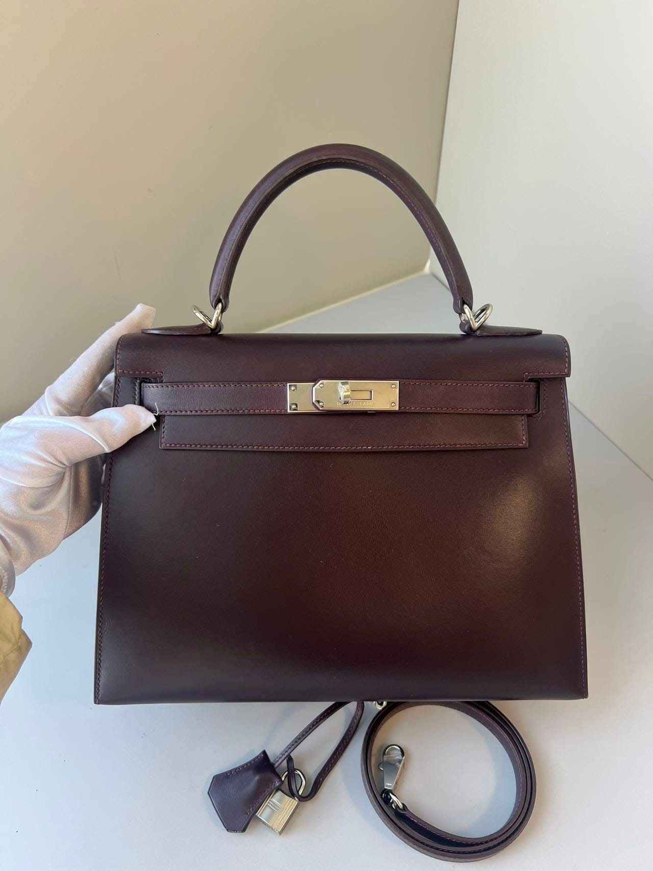 LUXURY PROMISE Hermès Kelly 28 Bordeaux Box | Vintage F | Mint Condition