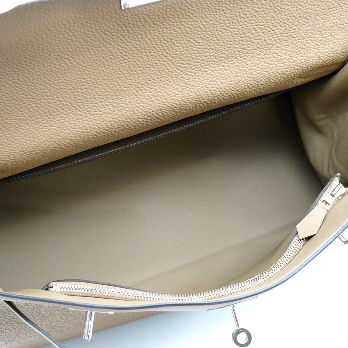LUXURY PROMISE HERMES KELLY 42 RETOURNE  BEIGE MARFA TOGO HAND SHOULDER BAG 2024 W STAMP PALLADIUM HARDWARE 90342566