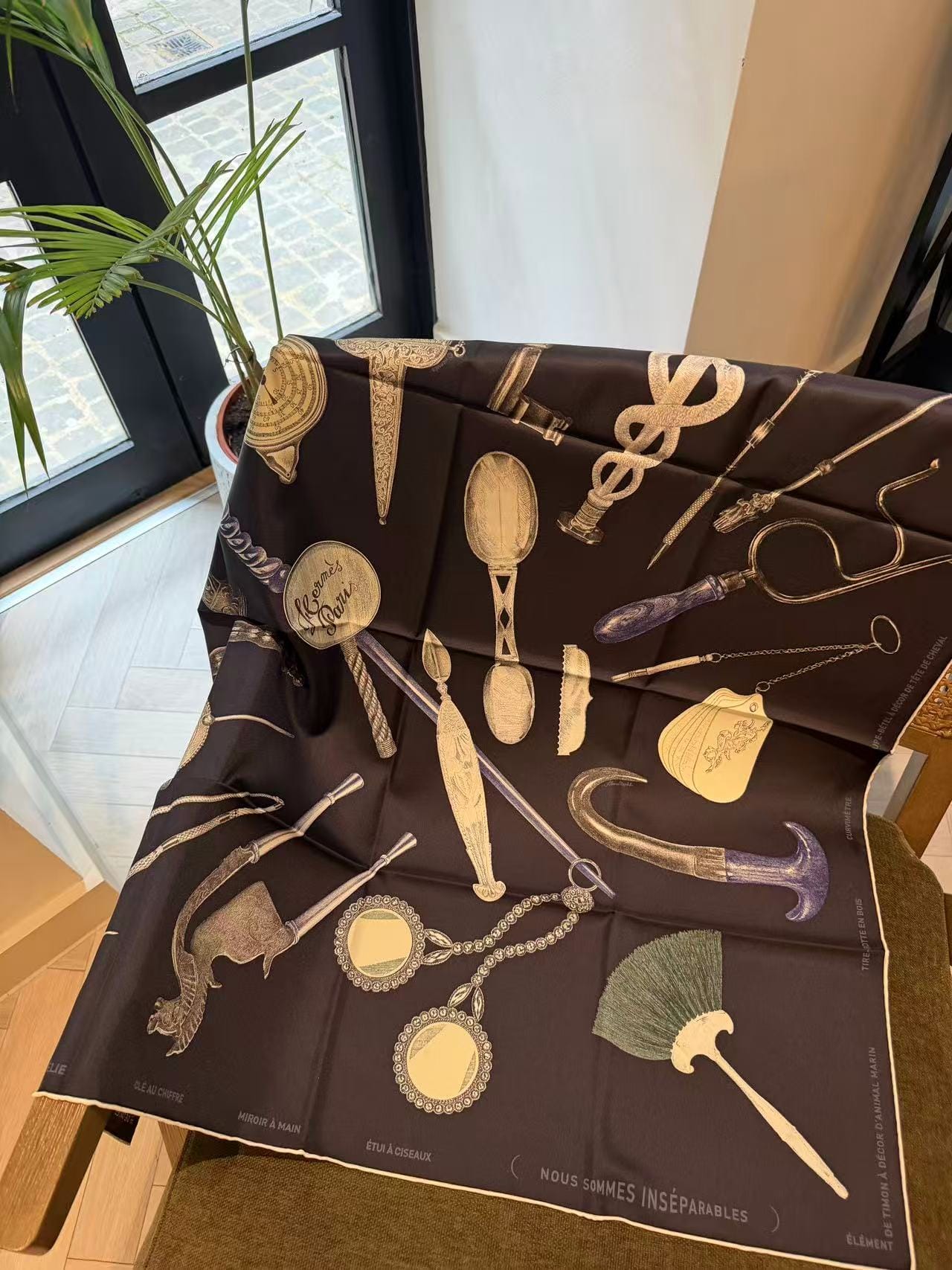 Luxury Promise Hermès Nous Sommes Inseparables Silk Scarf 90cm