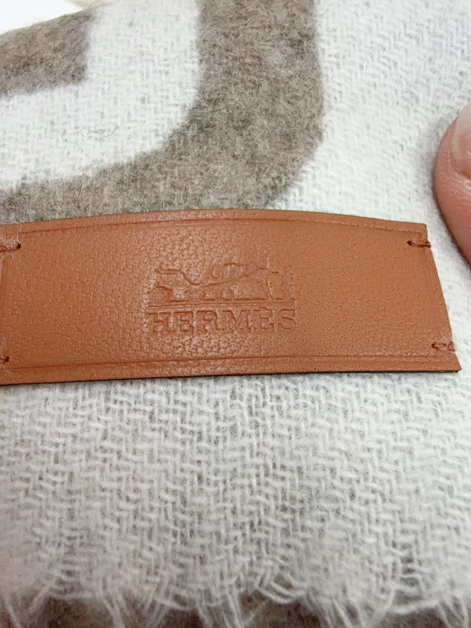 LUXURY PROMISE Hermes Sciarpa Petite Casaque
