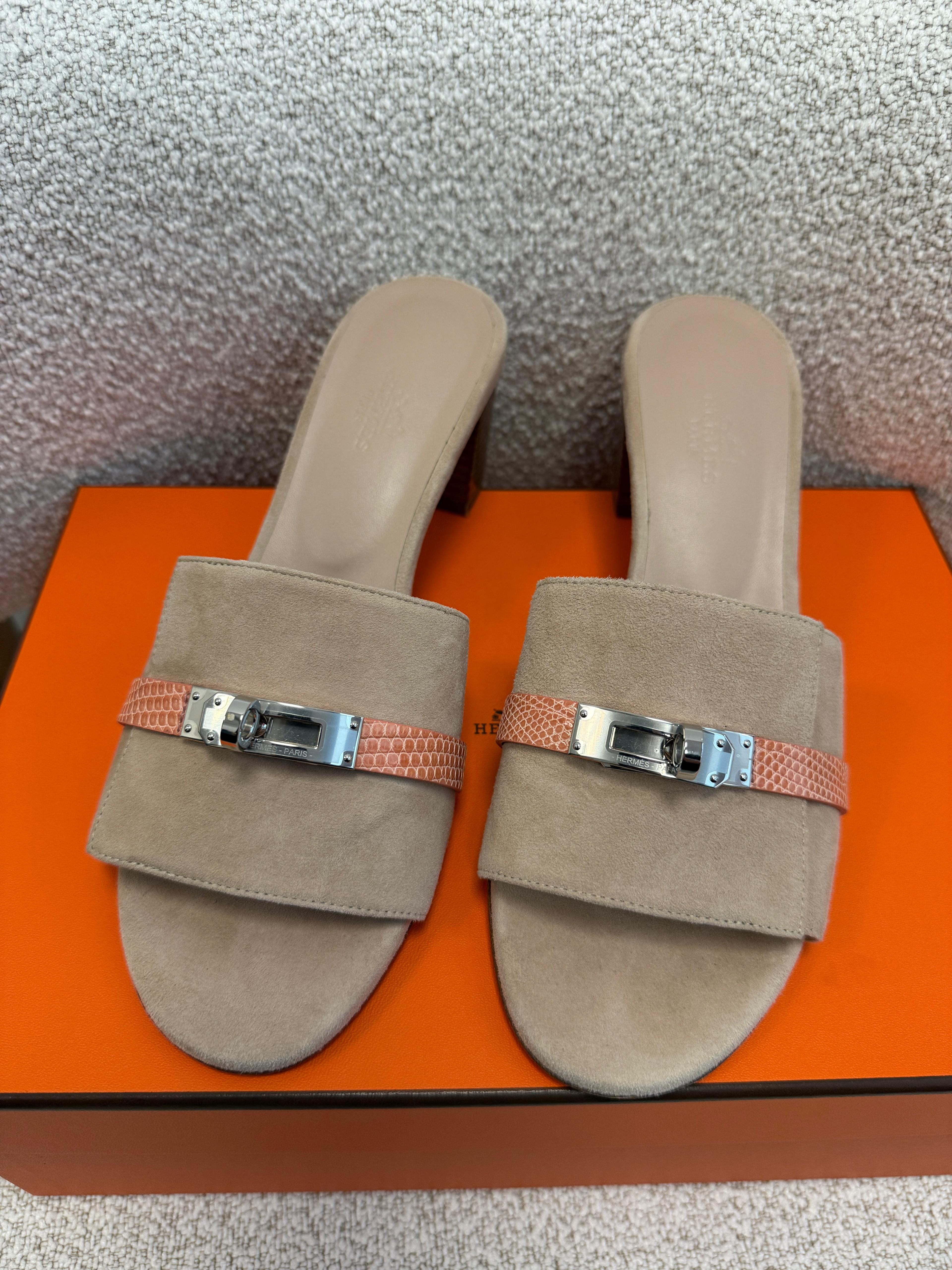 Luxury Promise *HK LOCATED*HERMÈS GIGI 50 SANDAL Beige/Pink- Size 38