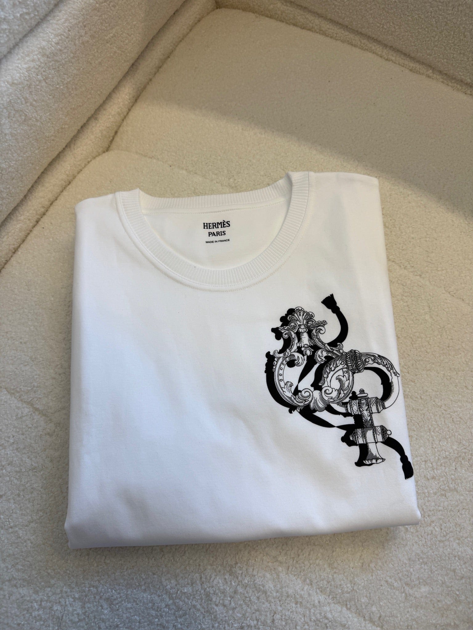 Luxury Promise Hermes T-shirt size 42 new with tag