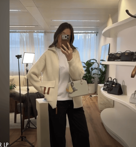 Luxury Promise Hermes Wool knit jacket, blanc naturel size 36 98% virgin wool, 1% elastane, 1% polyamide