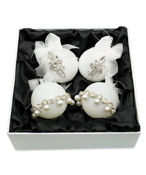 Luxury Promise set of 4 tree baubles in white ASC4582