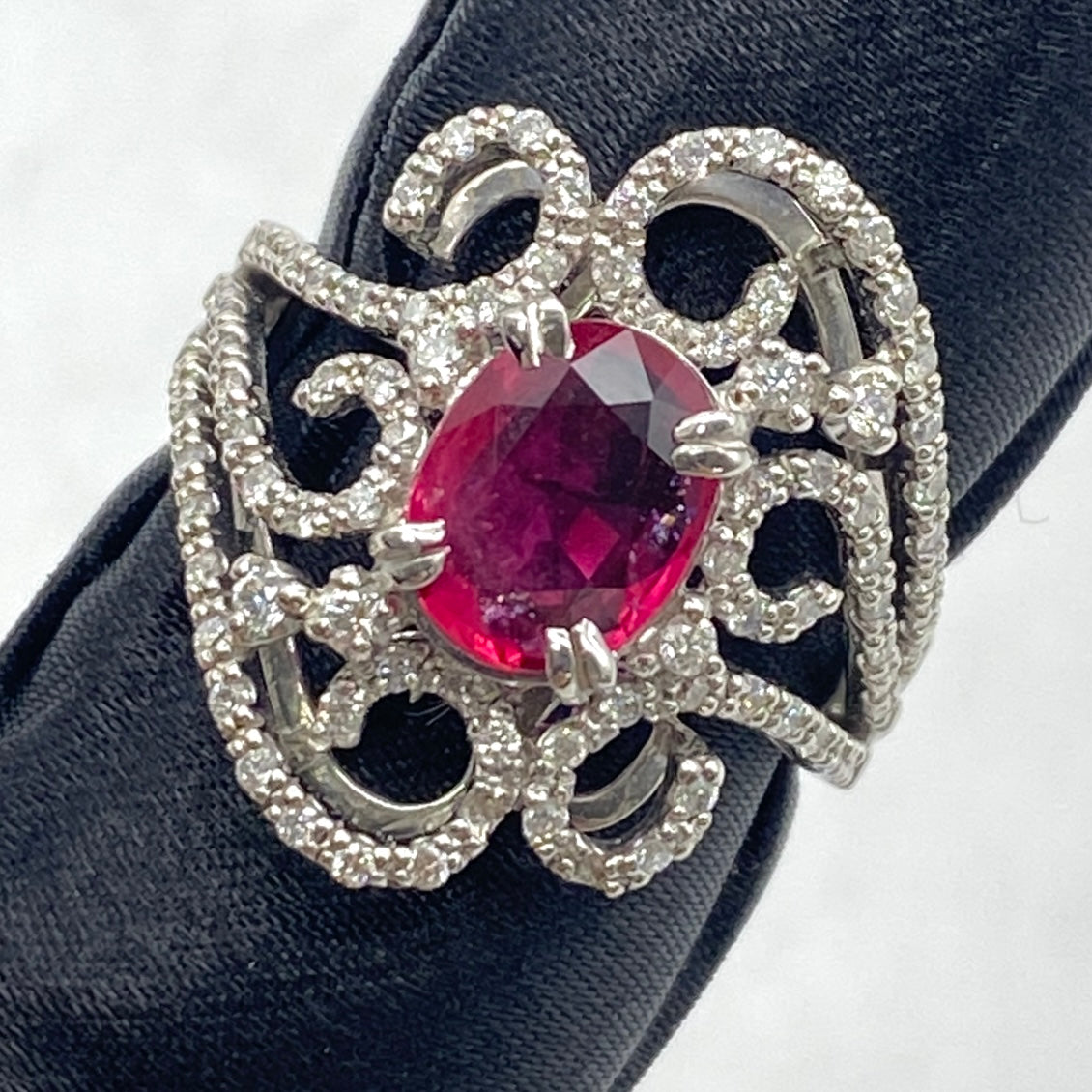 Luxury Promise Japan 25-59230-0 PT900 Ruby Ring RU 1.37 DA 0.50 8.9g GRJ So