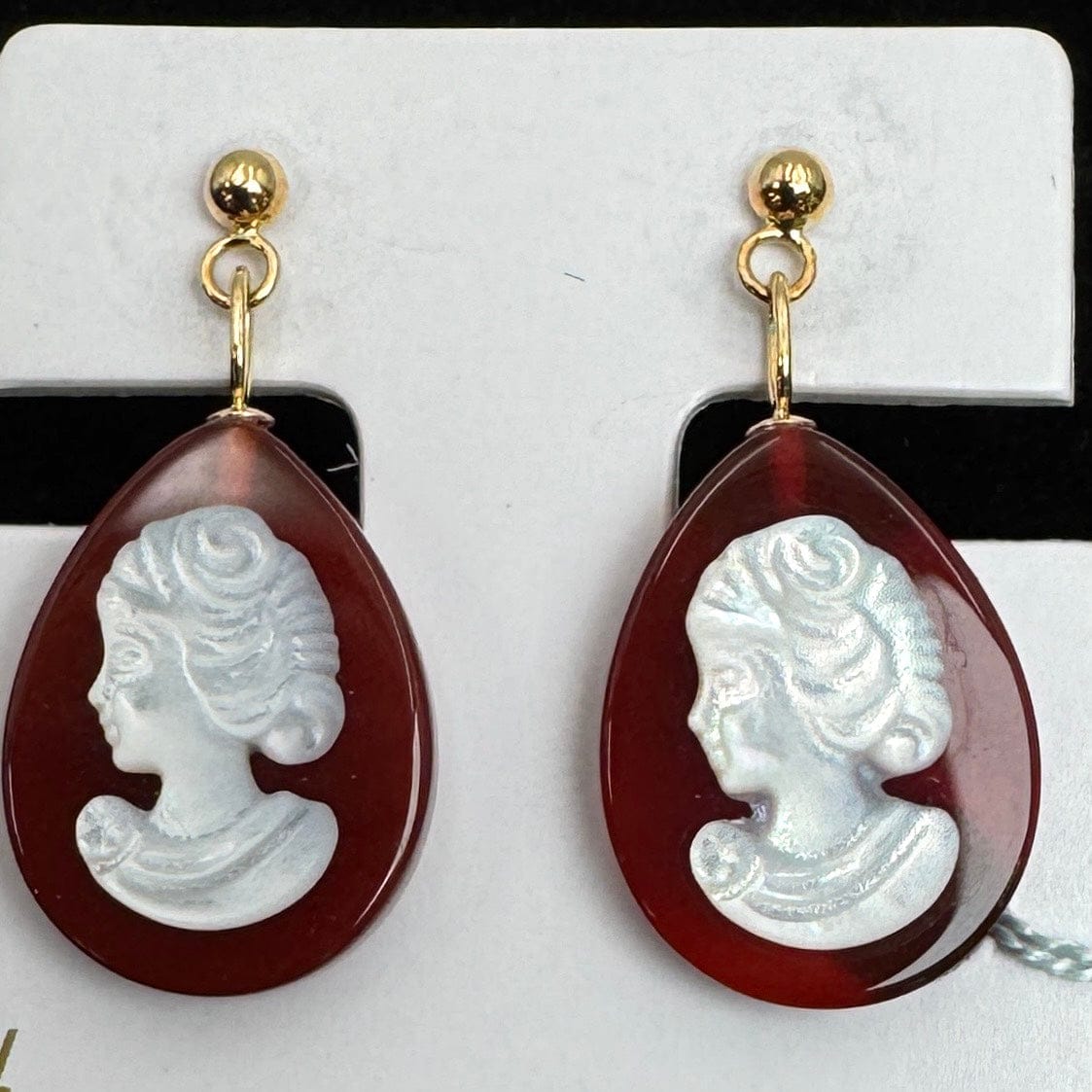 Luxury Promise Japan 31639 K18 Cameo Earrings CM 2.6