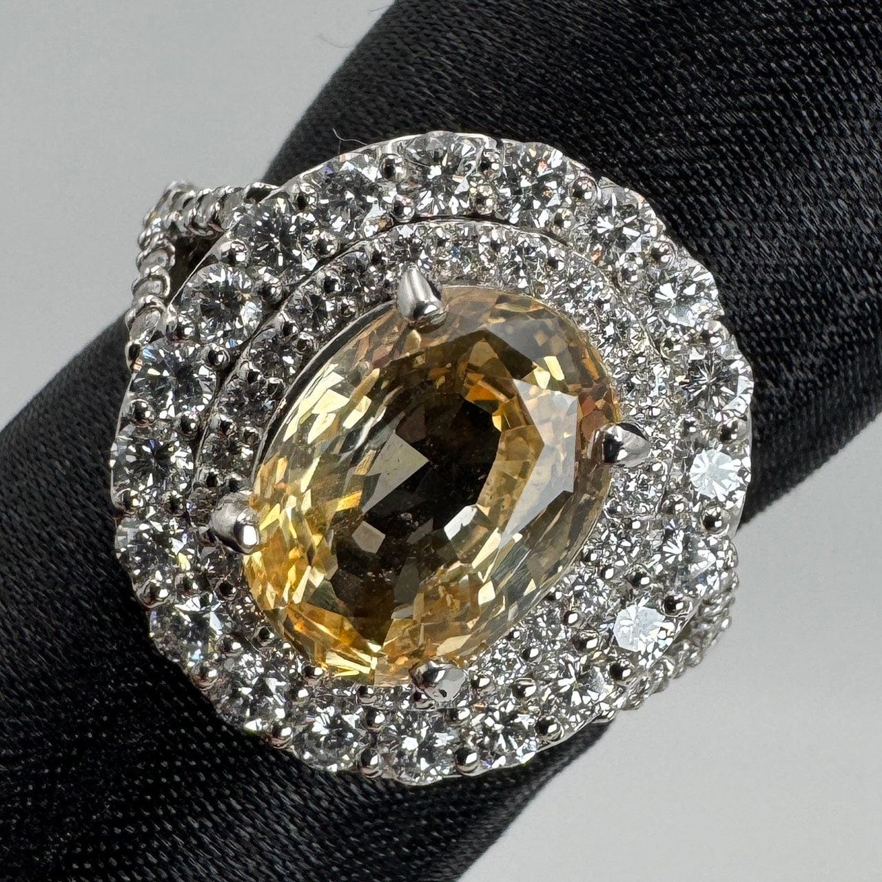 Luxury Promise Japan 40966 Sri Lanka Pt900 Yellow Sapphire Ring YS3.17 D1.145 9.4g  GIA