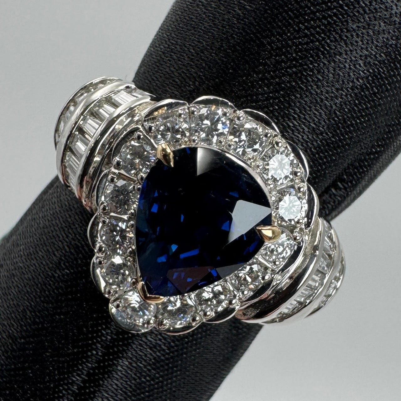 Luxury Promise Japan 45919 Pt900 Sapphire Ring S2.72 D1.35 13.6g GRJ So