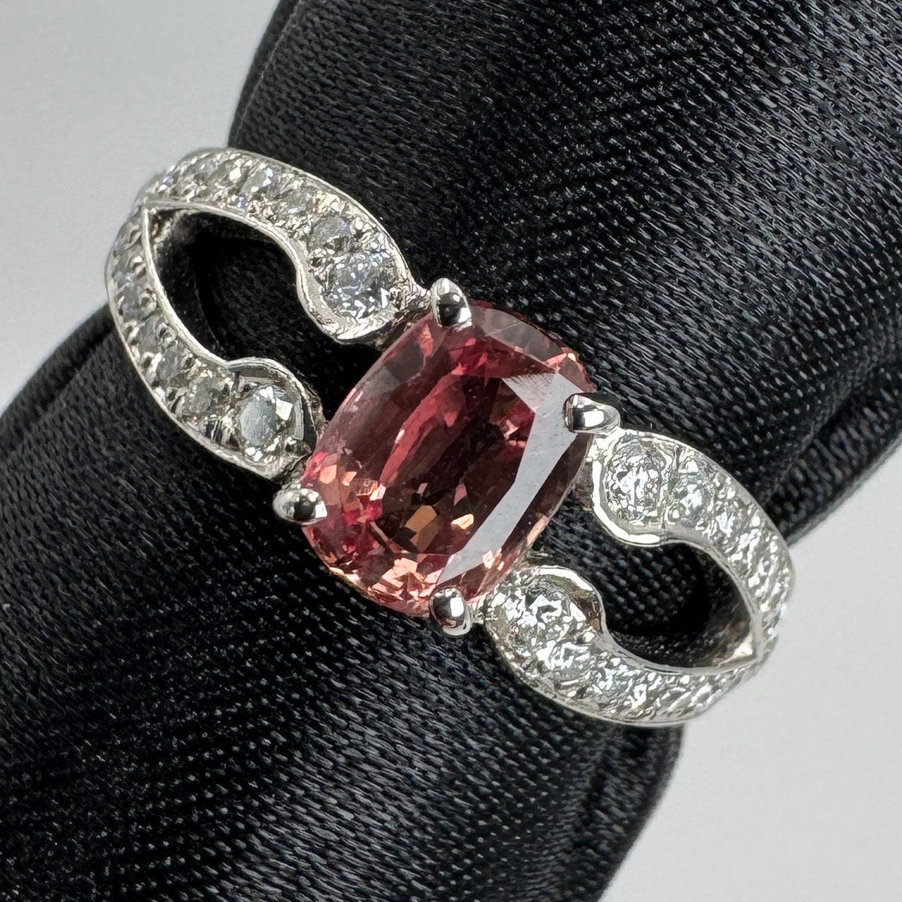 Luxury Promise Japan 47085 Pt900 Paparazzi Sapphire Ring S0.965 D0.32 4.3g  Nihonhokan