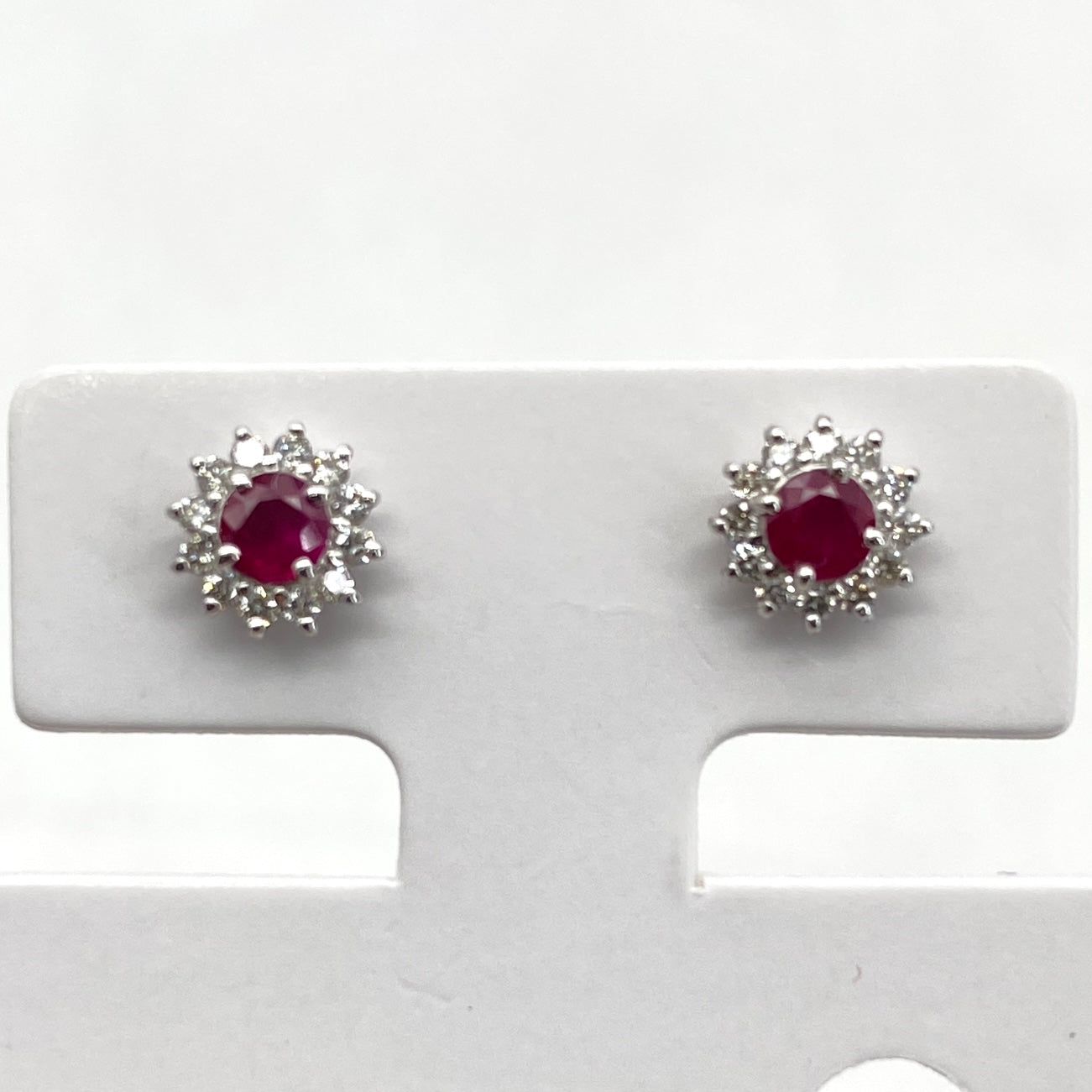 Luxury Promise Japan 49143 K18WG ruby earrings R0.15*2 D0.07*2 0.9g