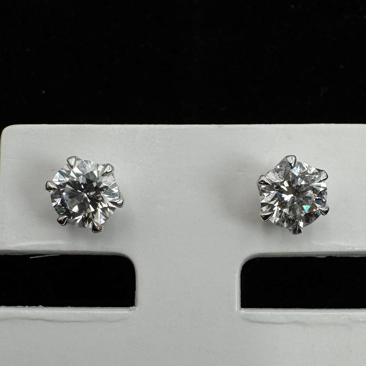 Luxury Promise Japan 49383 Pt900 Diamond Earrings D0.511 D0.525 1.2