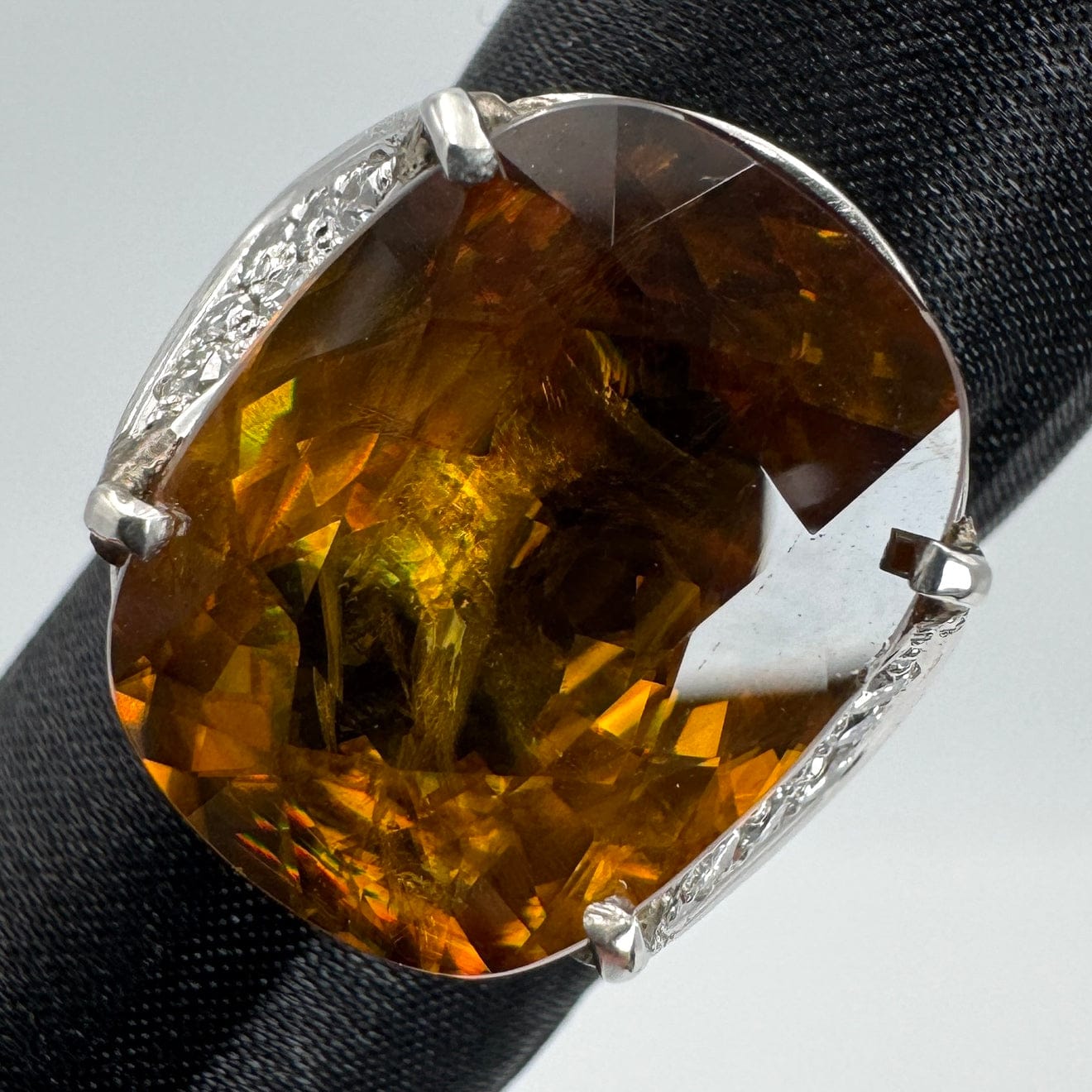 Luxury Promise Japan 49562 Pt900 Sphene Ring SF16.44 D1.392 23.6 GRJ