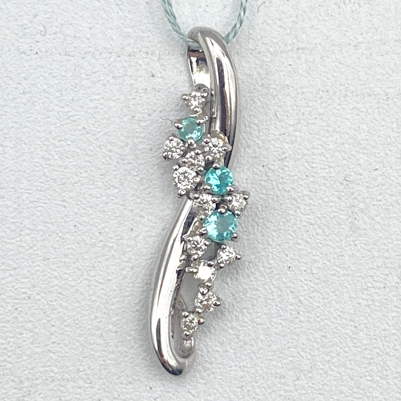 Luxury Promise Japan 49615 K18WG Paraiba pen top PRB0.12 D0.20 2.3g