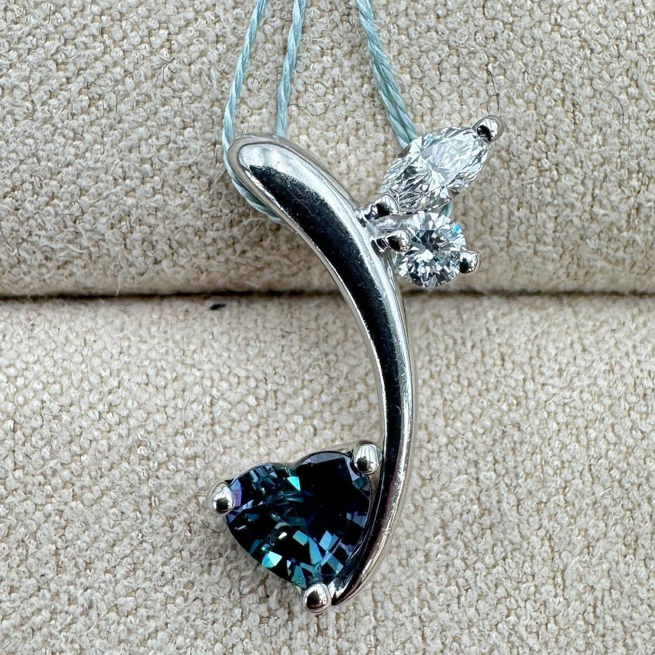 Luxury Promise Japan 49728 Pt900 Aleki Pen Top AL0.40 D0.19 2.6 Medium