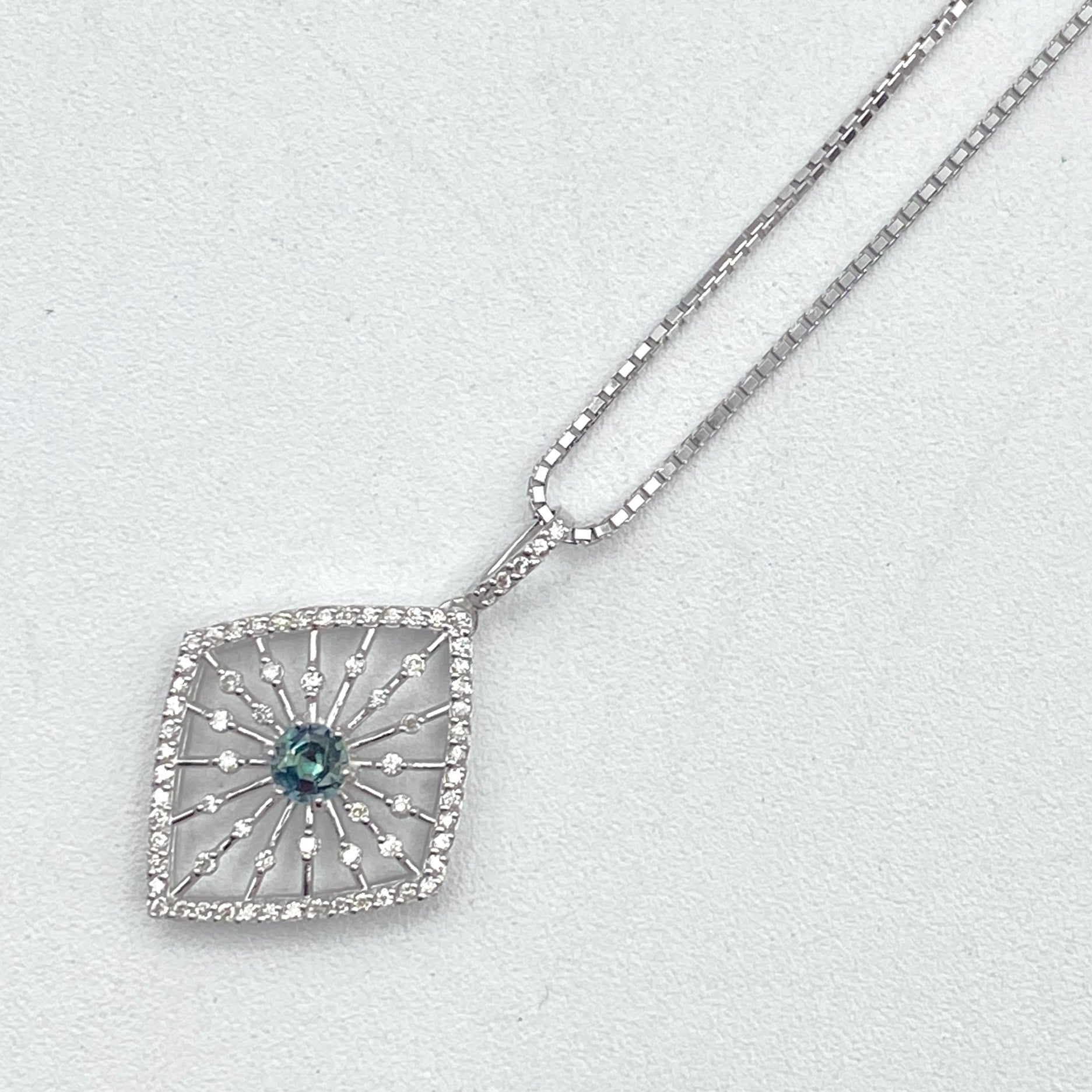 Luxury Promise Japan 49935 K18WG Areki pen necklace 0.25 D0.28 5.5g GRJ