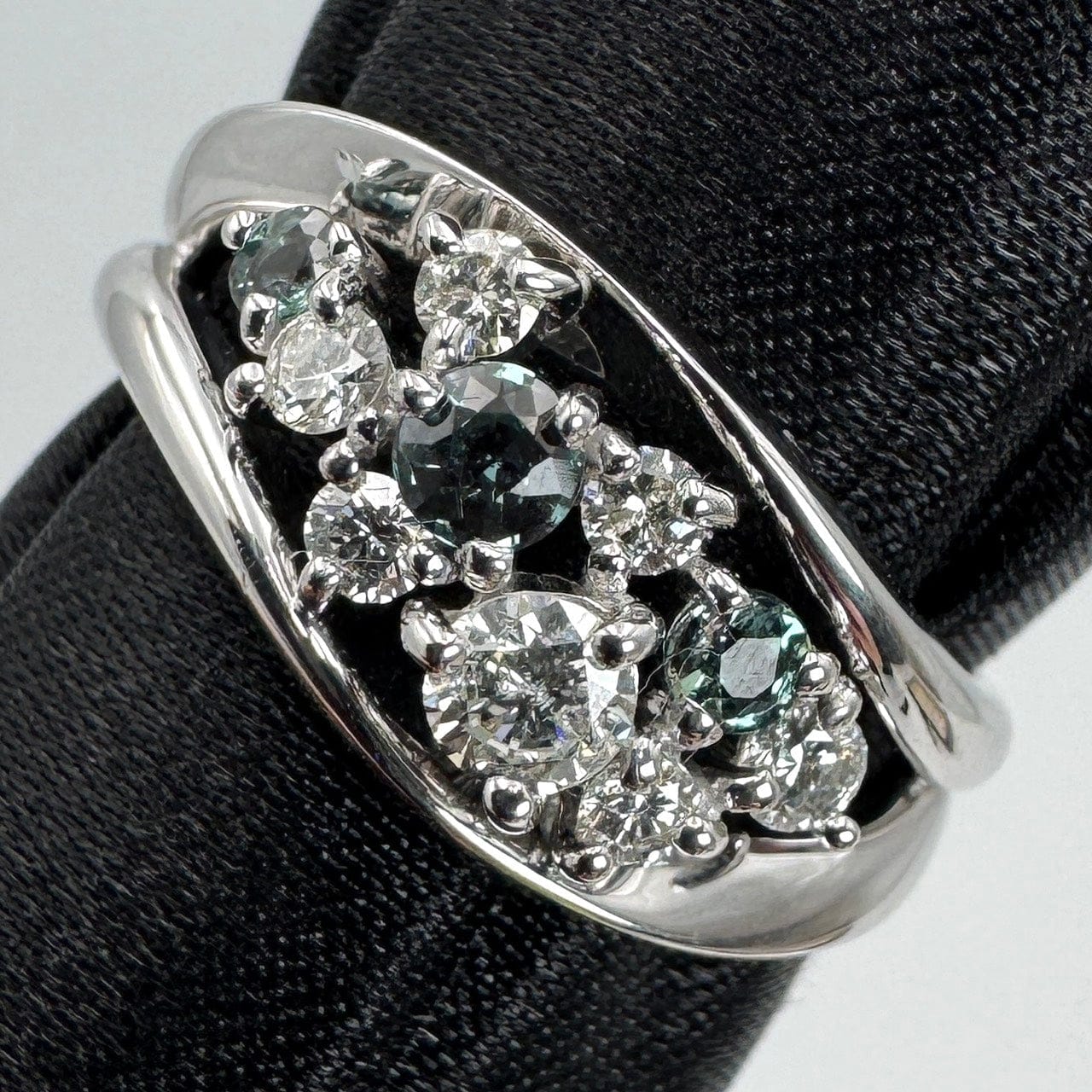 Luxury Promise Japan 49983 K18WG Aleki Ring 0.2 D0.36 5.7