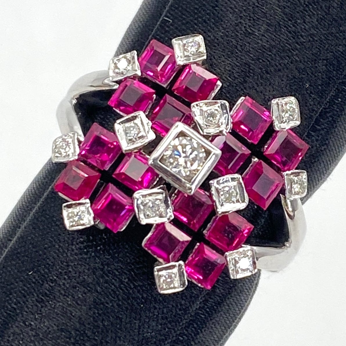Luxury Promise Japan 750 Ruby Ring RU 2.28 DA 0.17 9.8g 25-76668-0 US7.25
