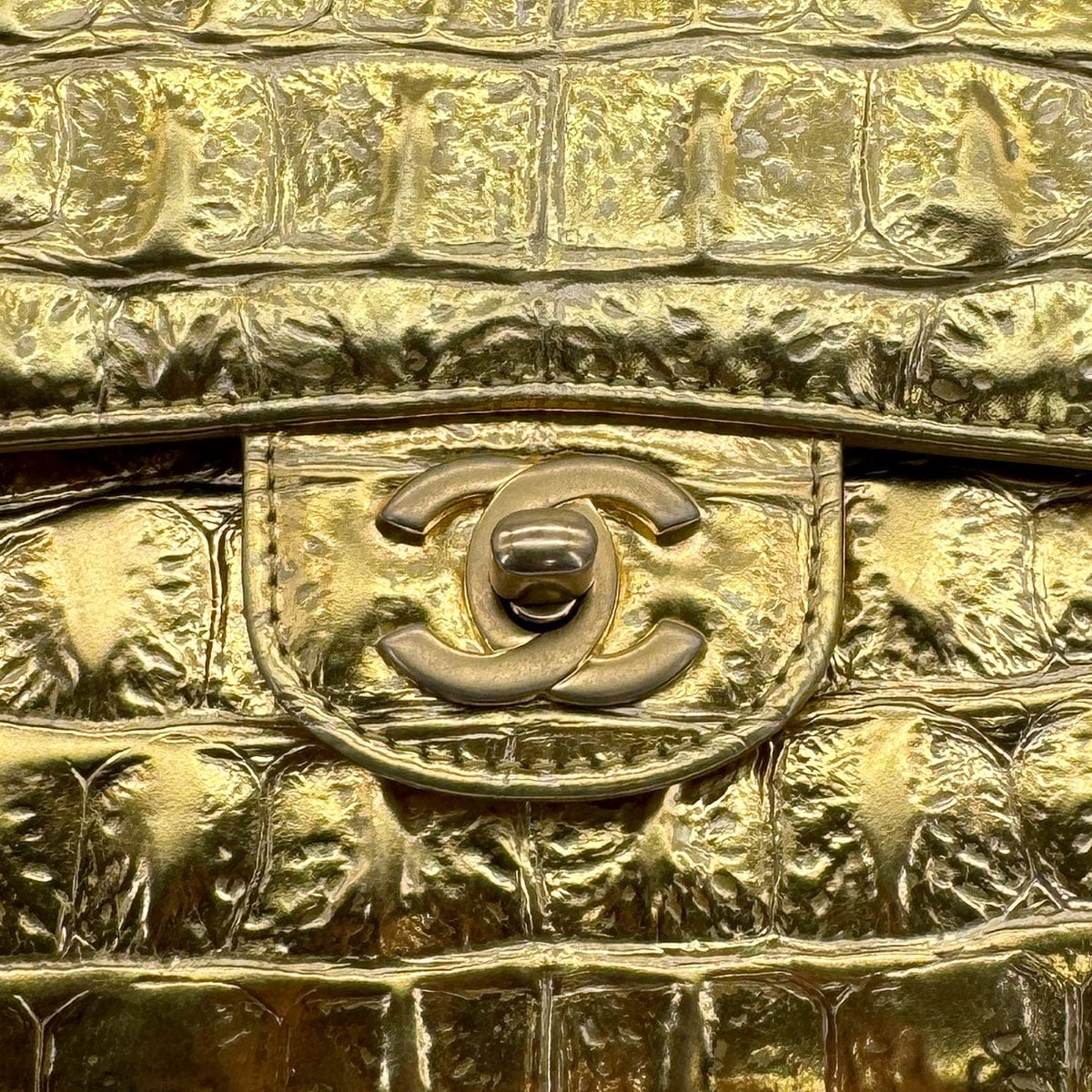 Luxury Promise Japan CHANEL CHAIN SHOULDER BAG GOLD CROCODILE EMBOSSED GOLD HARDWARE 90321015