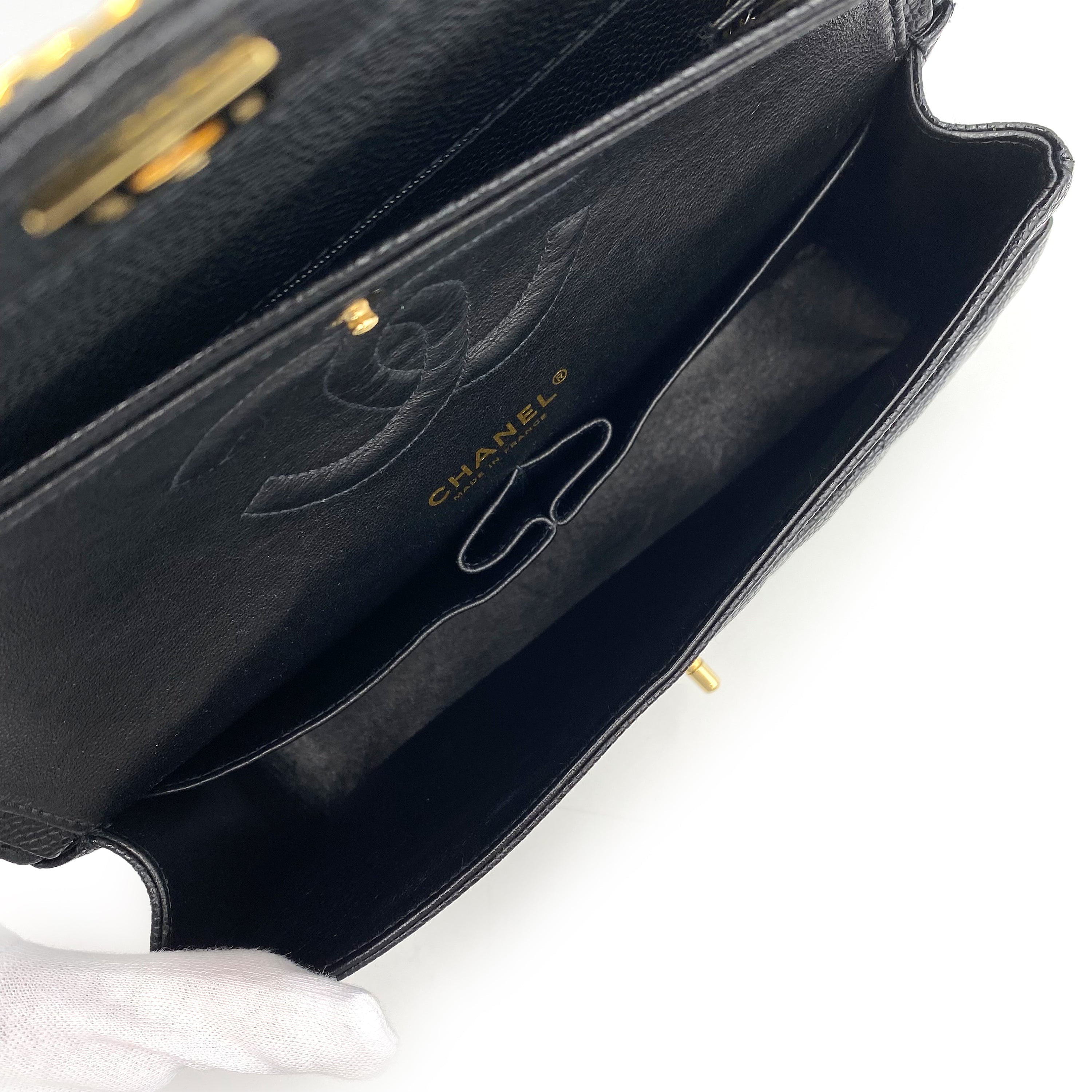 Luxury Promise Japan CHANEL CLASSIC FLAP MEDIUM CHAIN SHOULDER BAG BLACK CAVIAR SKIN 90237324