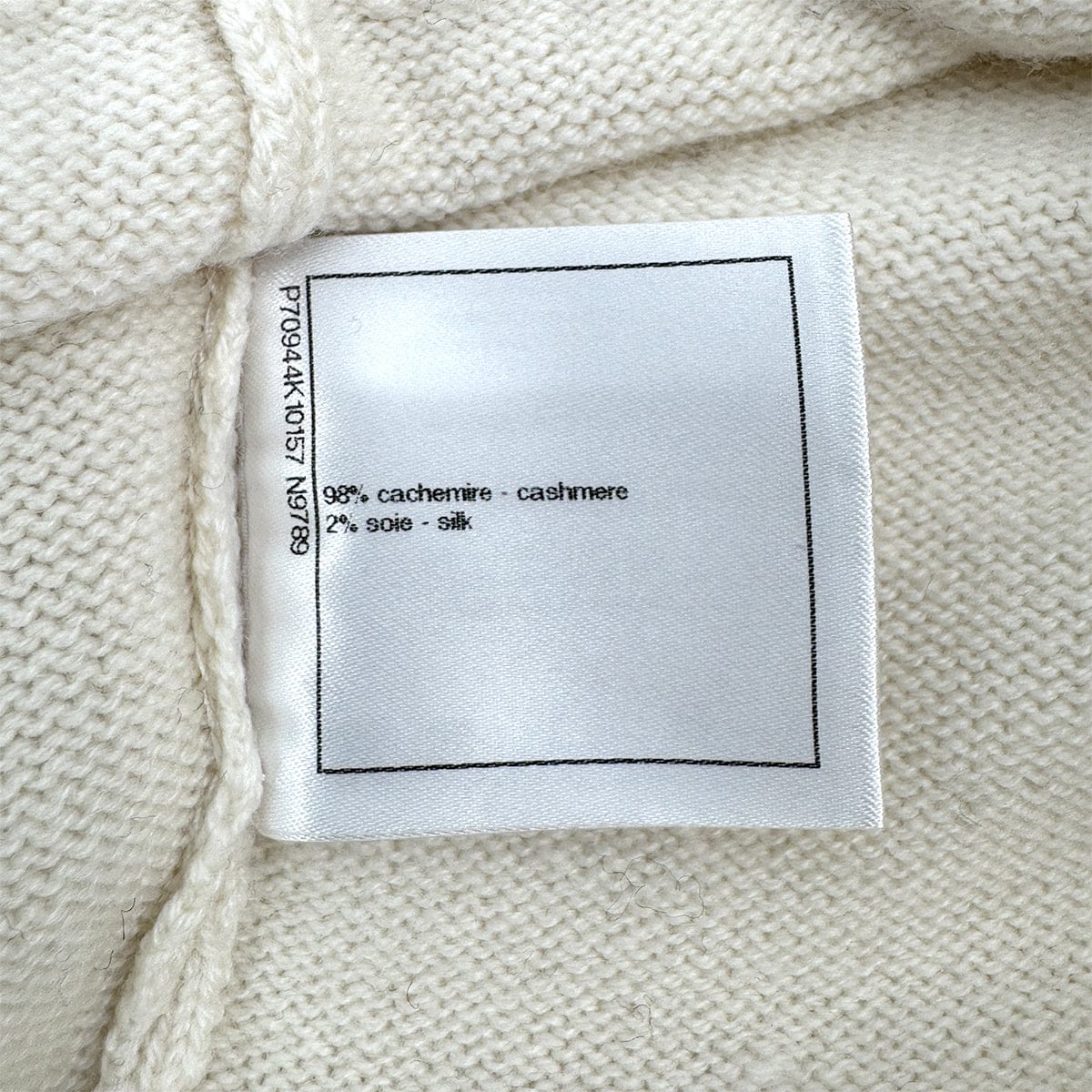 Luxury Promise Japan CHANEL COCO BUTTON KNIT TOPS FLOWER WHITE BLACK CASHMERE 42 P70 RTW 90324149