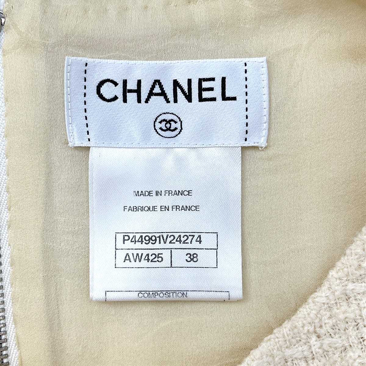 Luxury Promise Japan CHANEL COCOMARK SLEEVELESS TWEED TOPS WHITE WOOL 38 P44 RTW 90288043