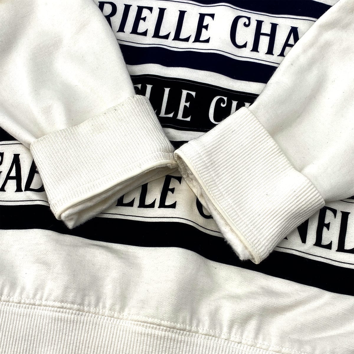 Luxury Promise Japan CHANEL GABRIELLE LONG SLEEVE SWEATSHIRT WHITE COTTON 40 P57 RTW 90297269