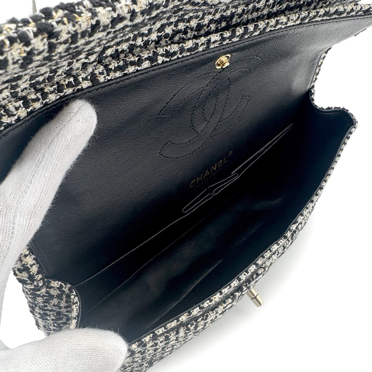 Luxury Promise Japan CHANEL MATELASSE CHAIN SHOULDER BAG BLACK TWEED 90273077
