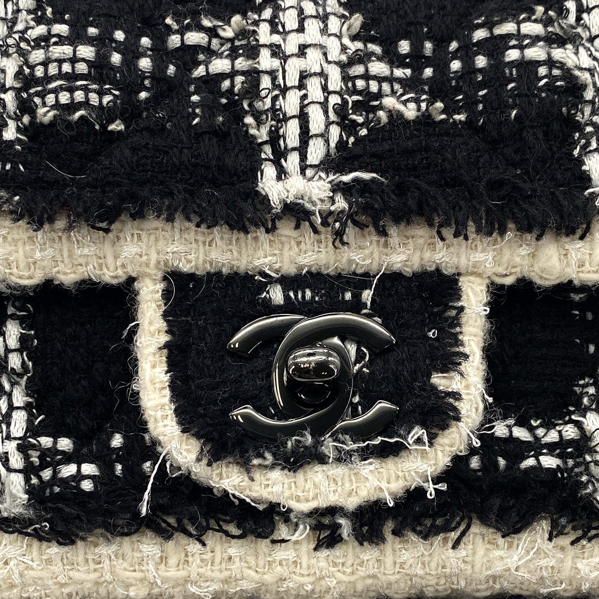 Luxury Promise Japan CHANEL MINI MATELASSE 20 CHAIN SHOULDER BAG BLACK WHITE TWEED 90296674