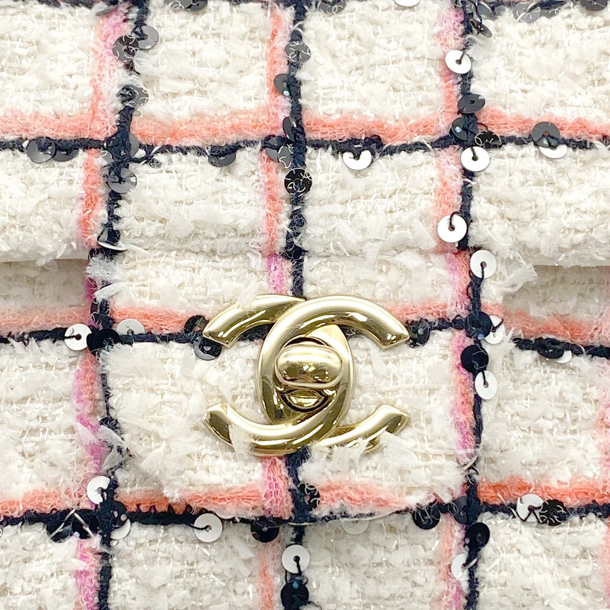 Luxury Promise Japan CHANEL MINI MATELASSE TWEED SEQUINS CHAIN SHOULDER BAG WHITE PINK BLACK GOLD HARDWARE 90325331