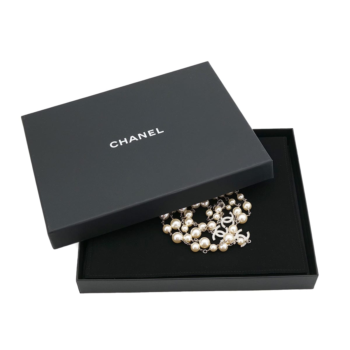 Luxury Promise Japan CHANEL NECKLACE COCOMARK FAUX PEARL RHINESTONE WHITE SILVER ACCESSORY A23V 90321031