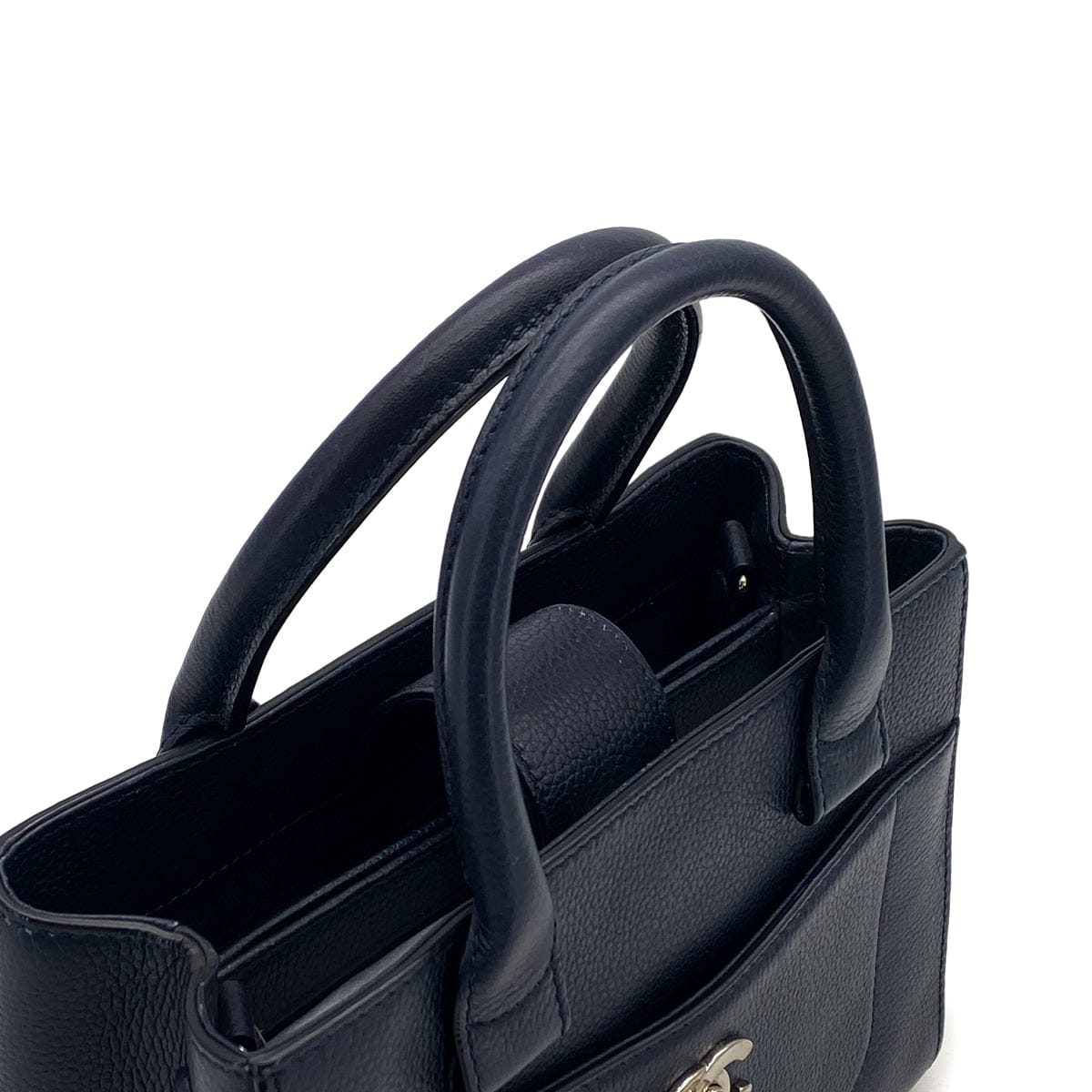 Luxury Promise Japan CHANEL NEO EXECUTIVE TOTE SHOULDER BAG NAVY LEATHER SILVER HARDWARE 90324809