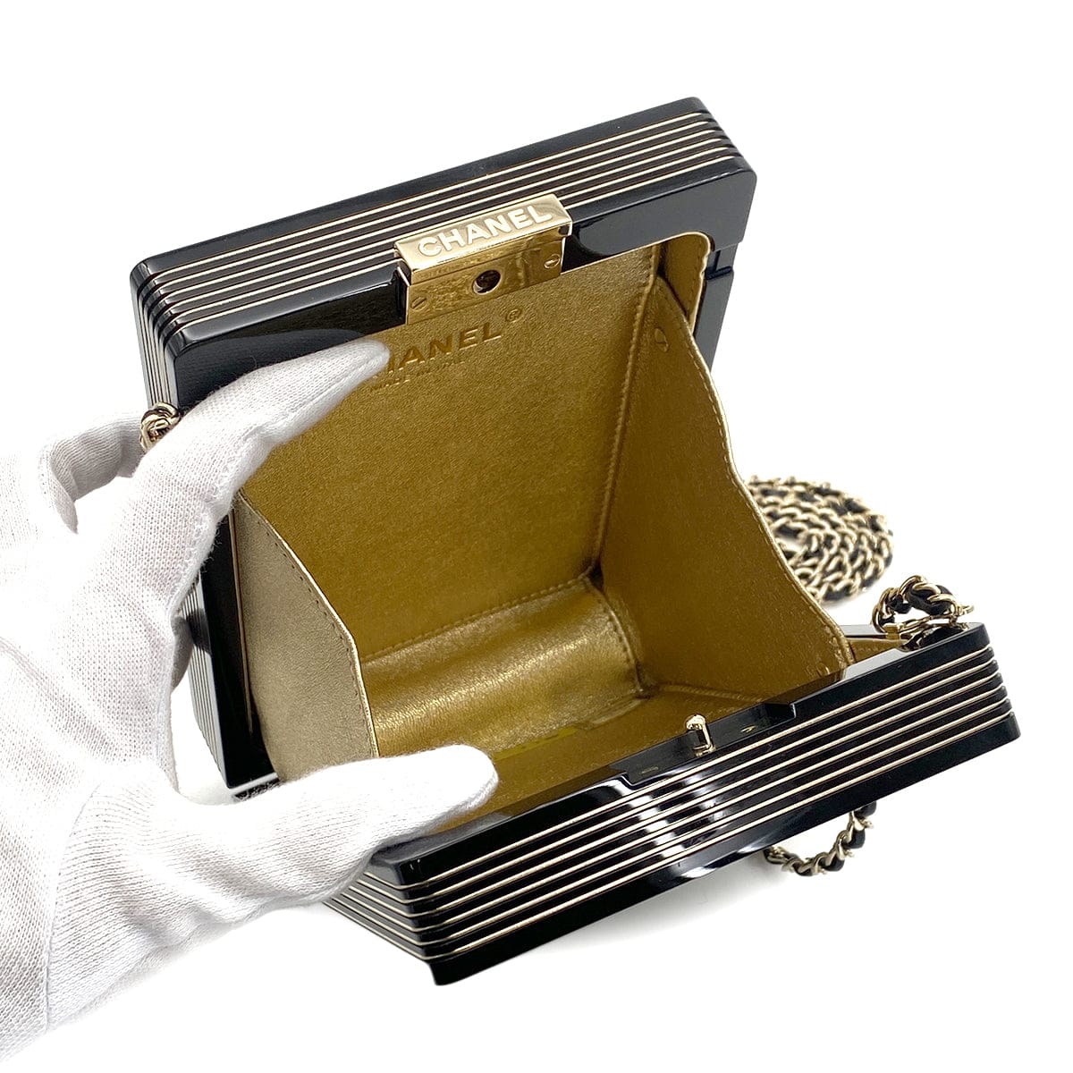 Luxury Promise Japan CHANEL PLAYING CARD CASINO MINAUDIERE CHAIN BAG BLACK PLASTIC GOLD HARDWARE 90309738