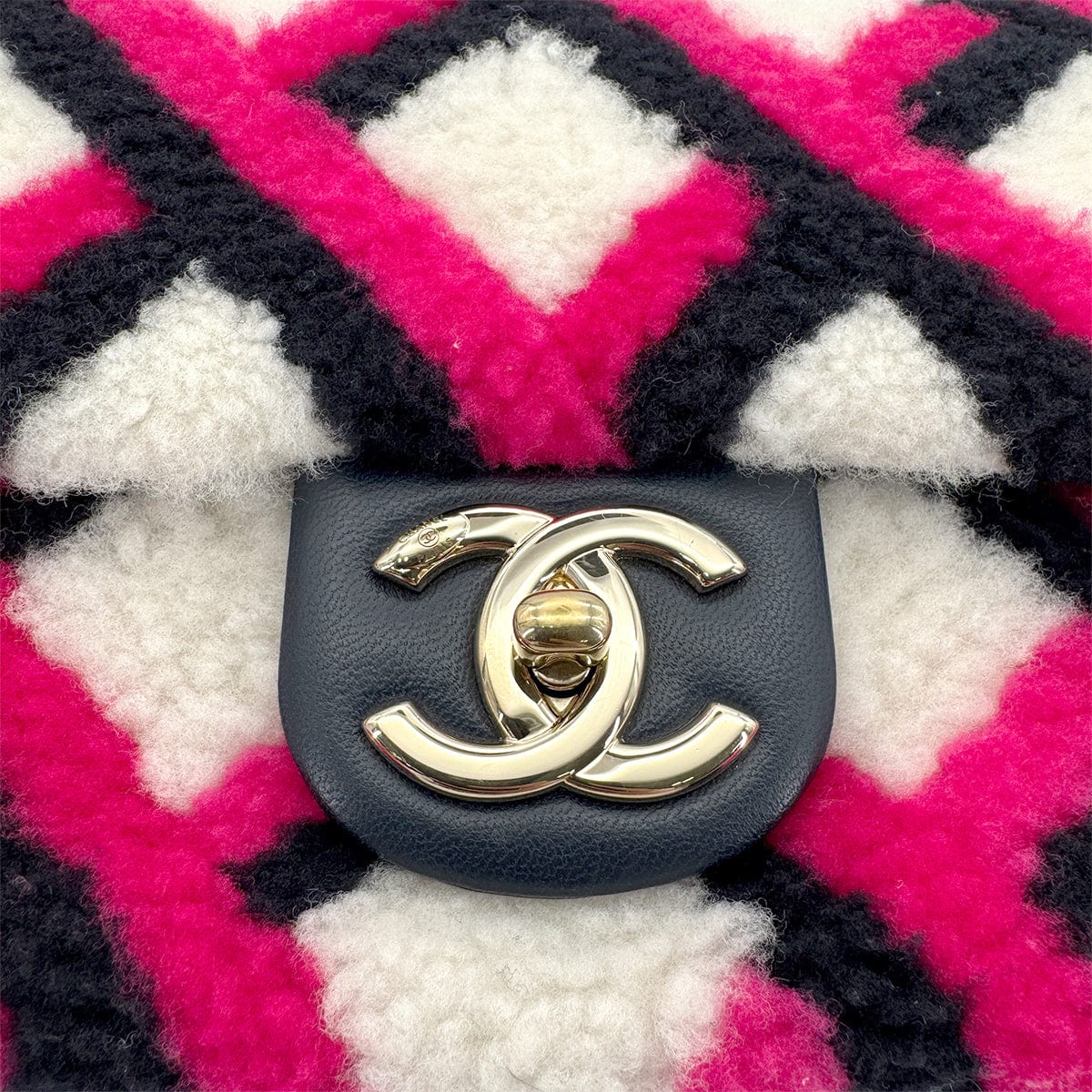 Luxury Promise Japan CHANEL SHEARLING MOUTON CHAIN SHOULDER BAG MULTICOLOR 90274410