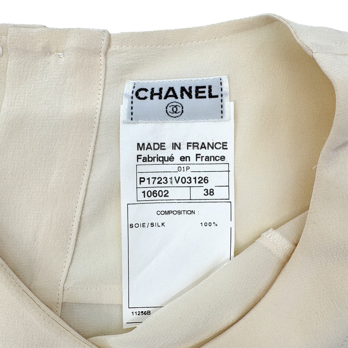 Luxury Promise Japan CHANEL SLEEVELESS BLOUSE BACK FRONT BUTTON WHITE SILK 38 01P RTW 90286901