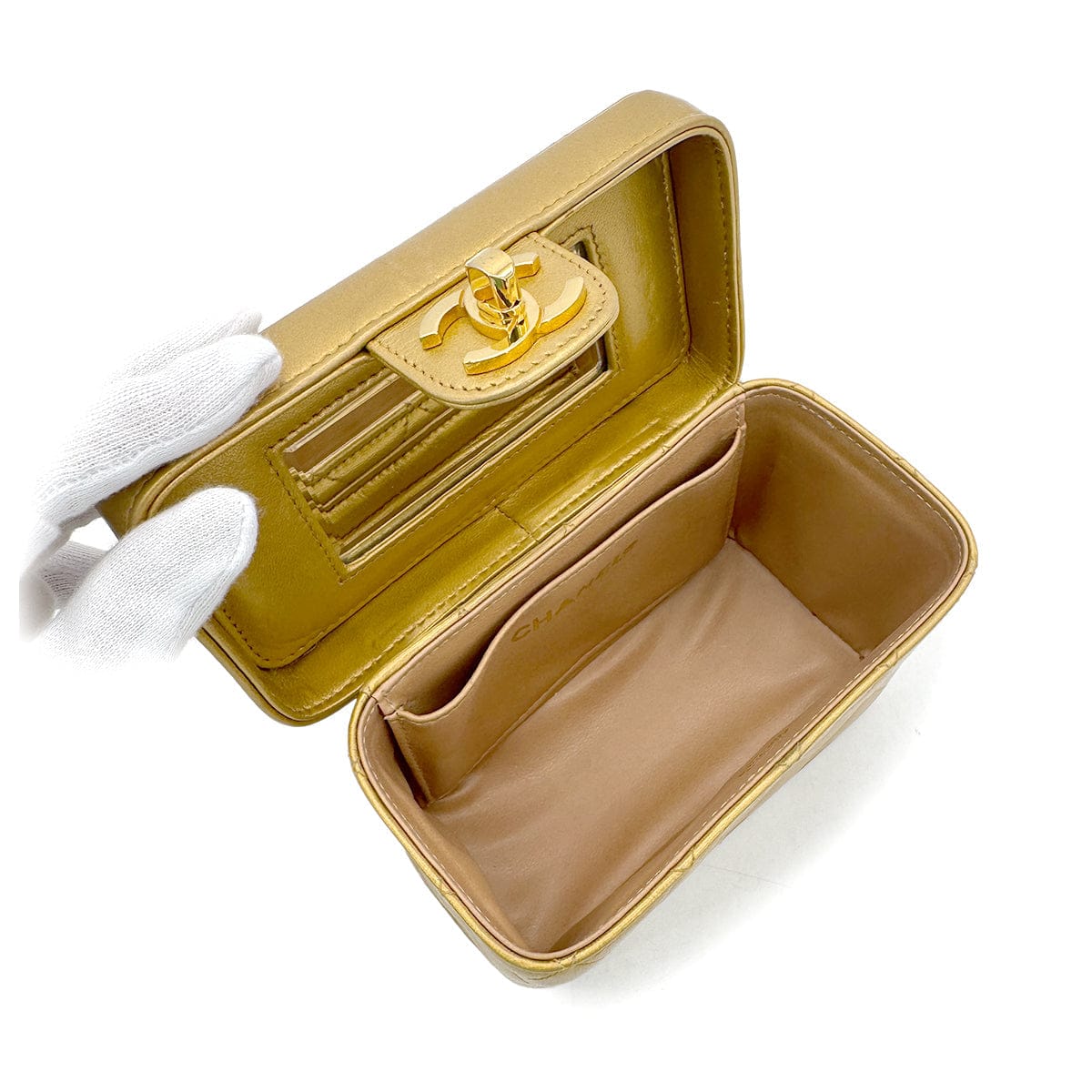 Luxury Promise Japan CHANEL VINTAGE CHAIN SHOULDER VANITY BAG GOLD LAMB SKIN 90293506